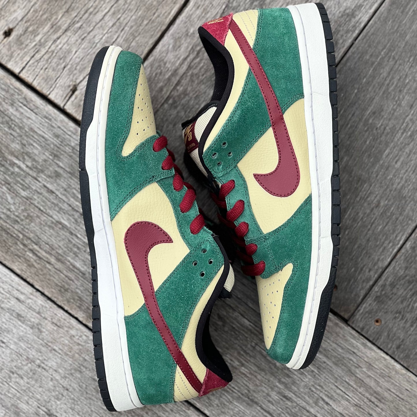 Nike SB Dunk Low Jameson/Vegas Gold Size 11.5