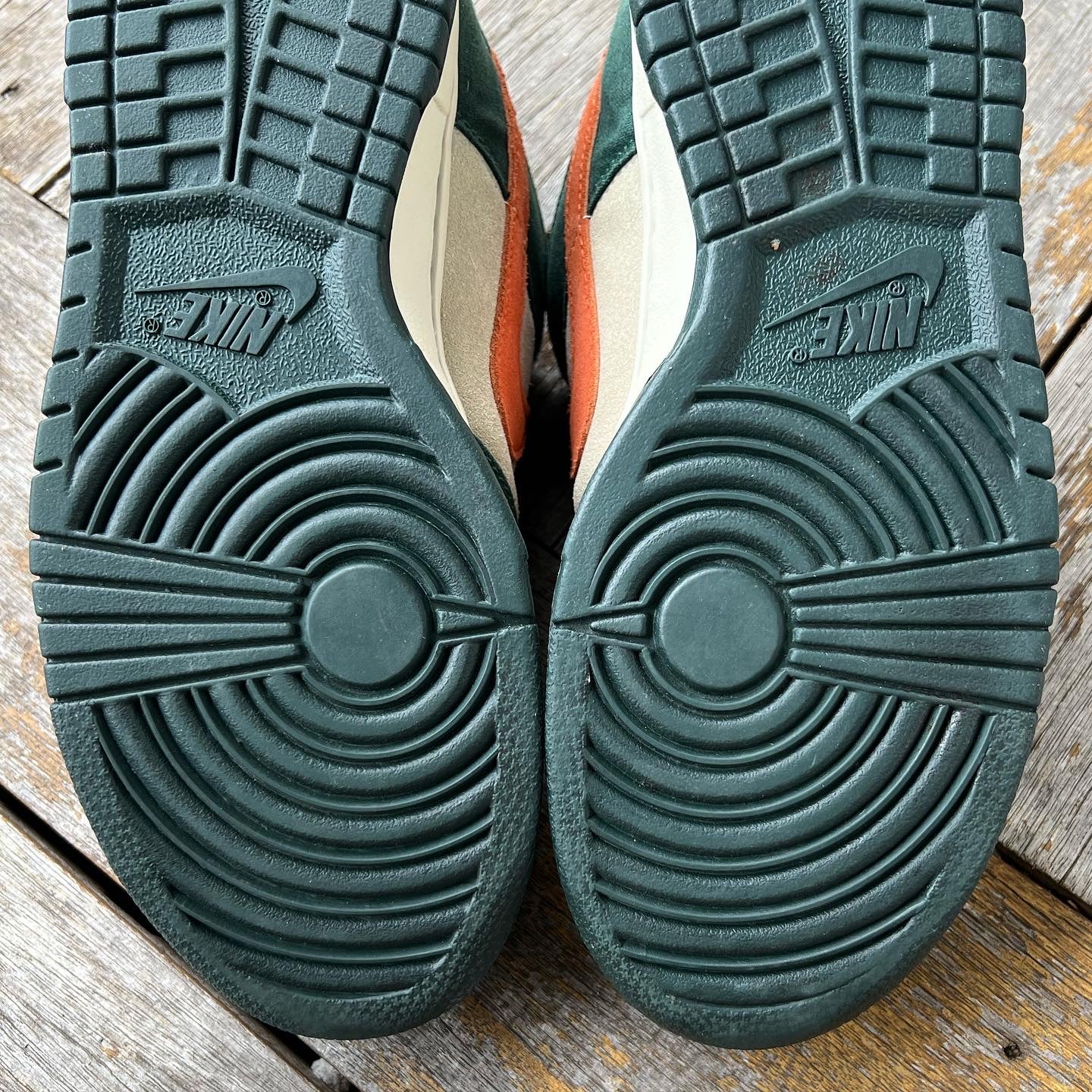 Nike SB Dunk Low Eire Size 9