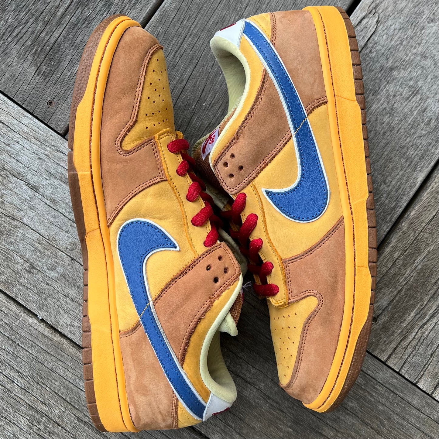 Nike SB Dunk Low Newcastle Brown Ale Size 13