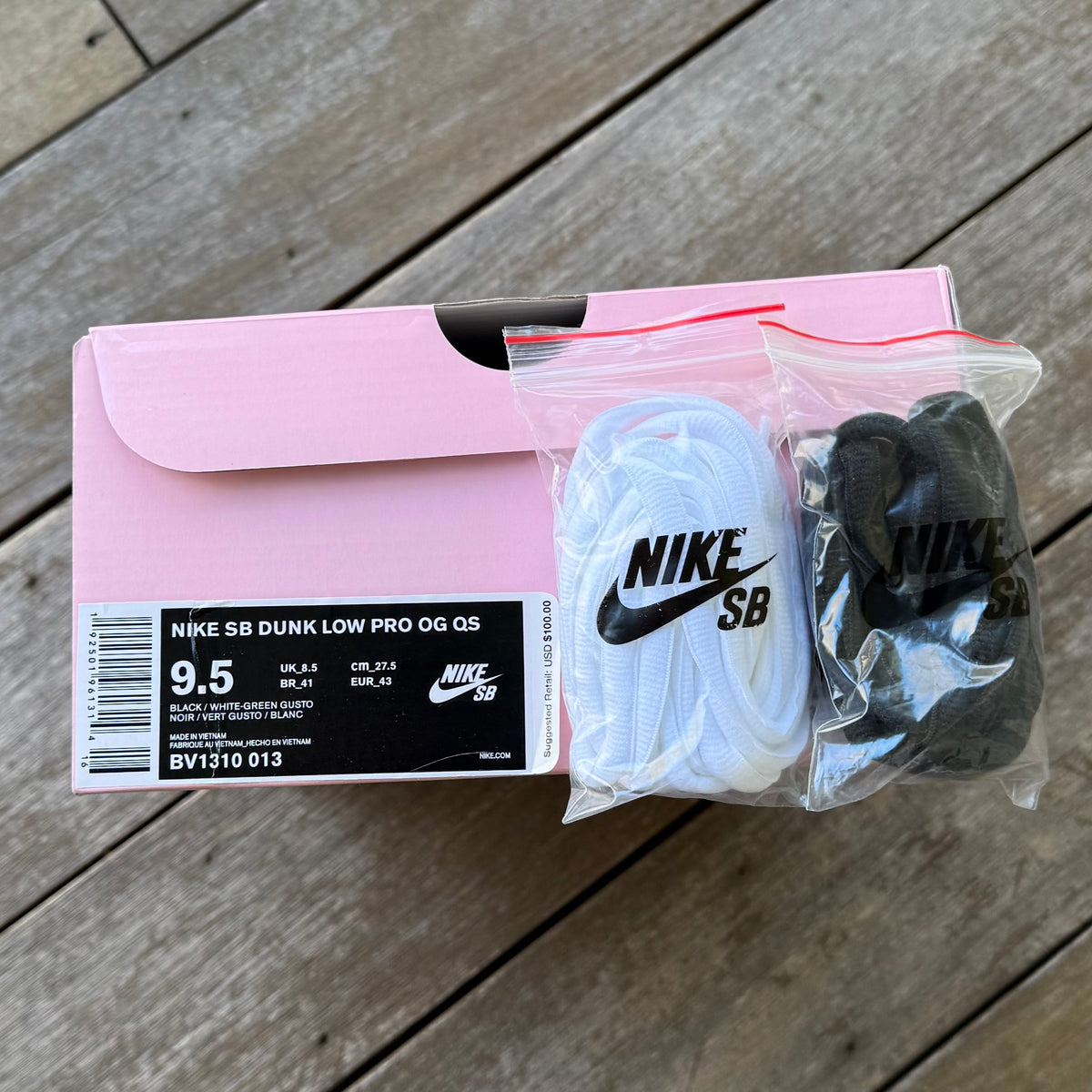 Nike SB Dunk Low Panda Pigeon Size 9.5
