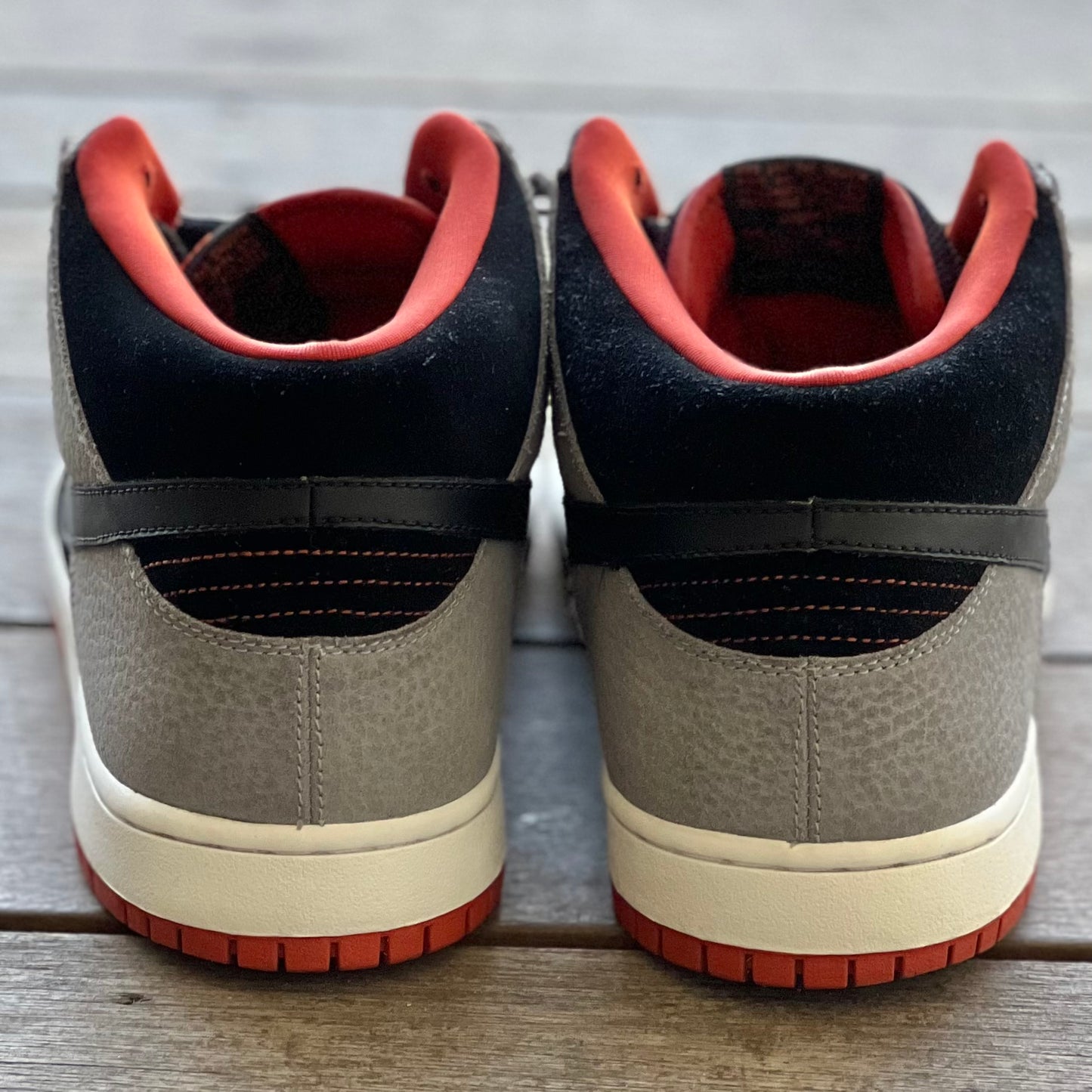 Nike SB Dunk Mid UnSupreme Size 11.5