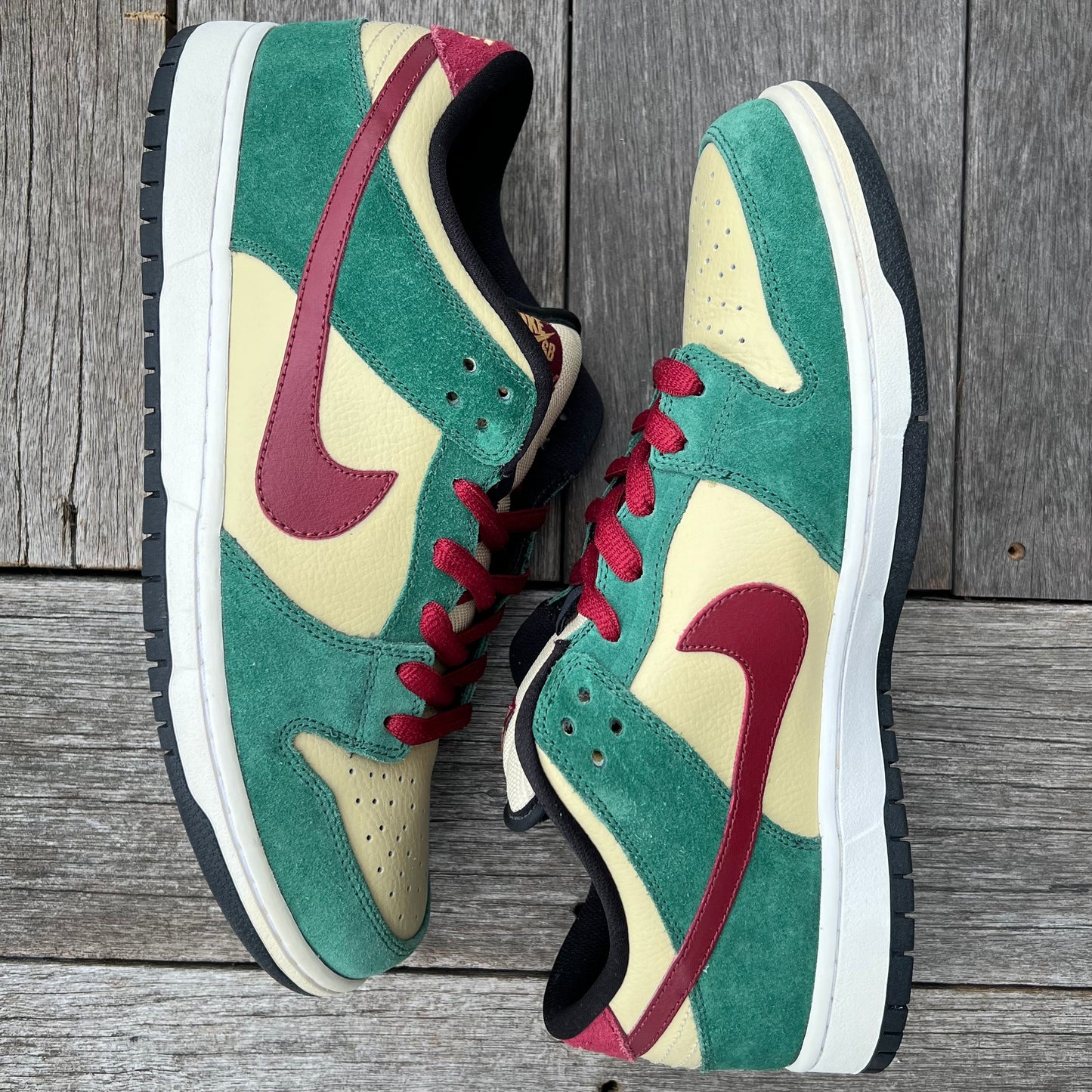 Nike SB Dunk Low Jameson/Vegas Gold Size 11.5
