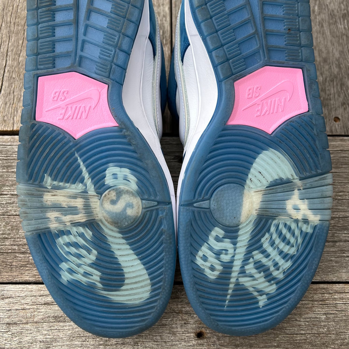 Nike SB Dunk Low Born x Raised Size 12