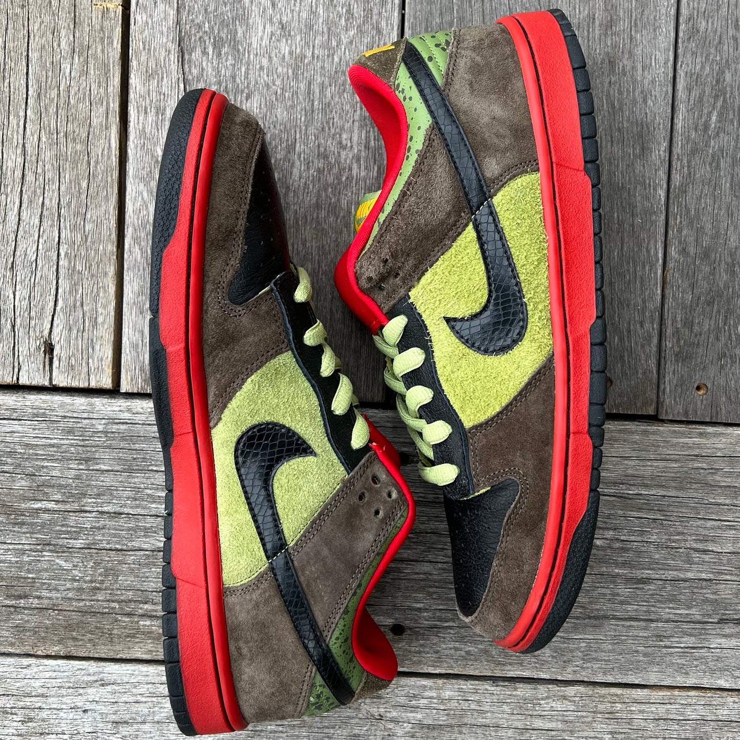 Nike SB Dunk Low Asparagus Size 10