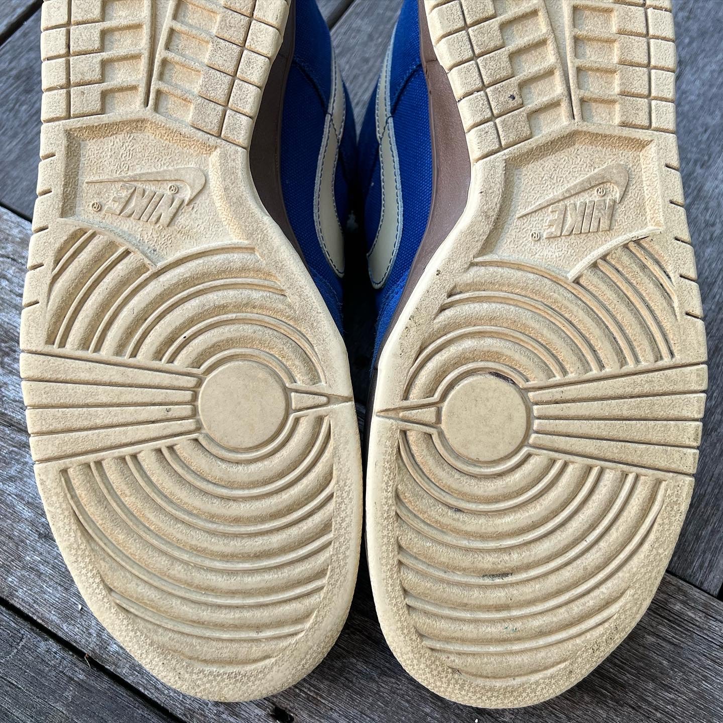 Nike SB Dunk Low Gold Rail Melbourne Size 13