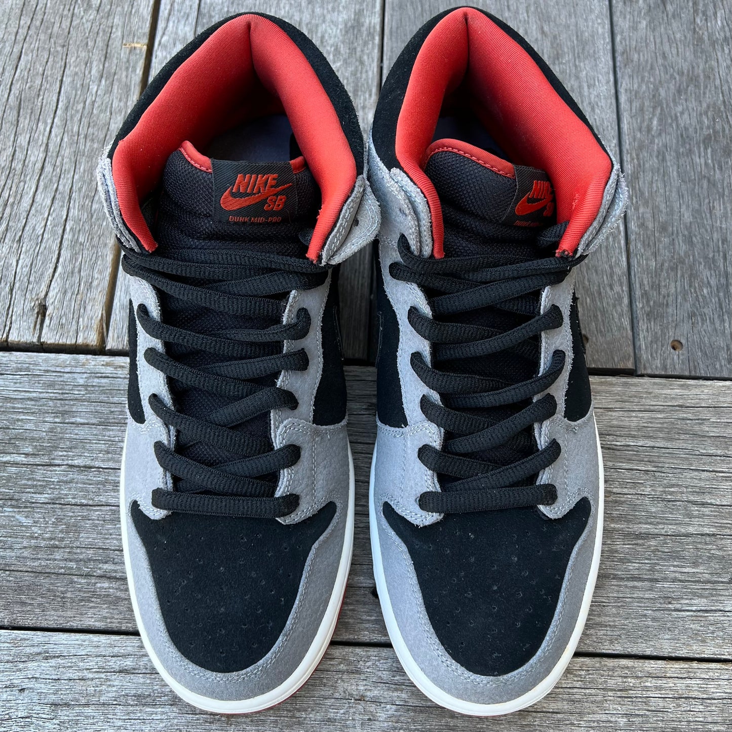 Nike SB Dunk Mid UnSupreme Size 11.5