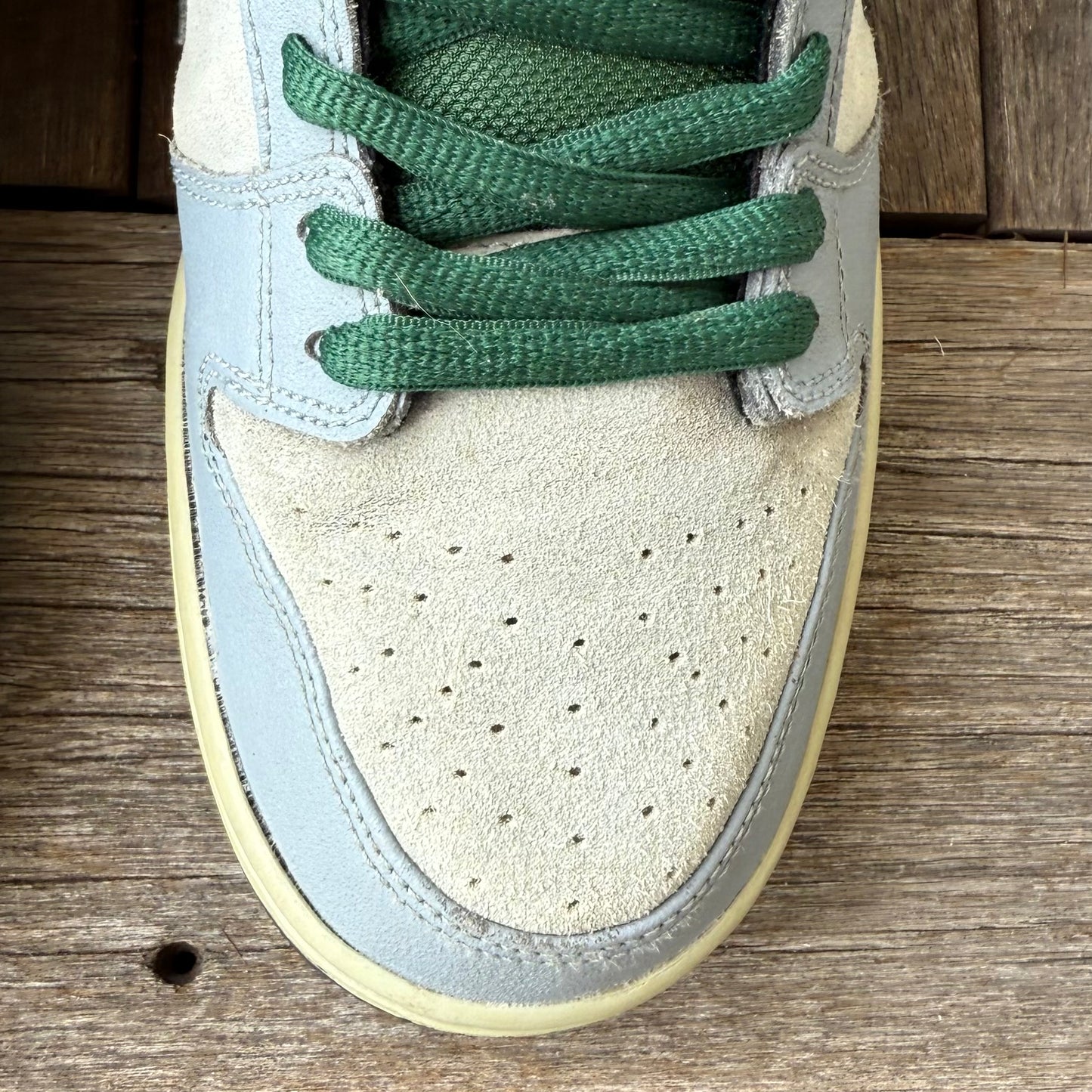 Nike SB Dunk Low Central Park Maple Leaf Size 9.5