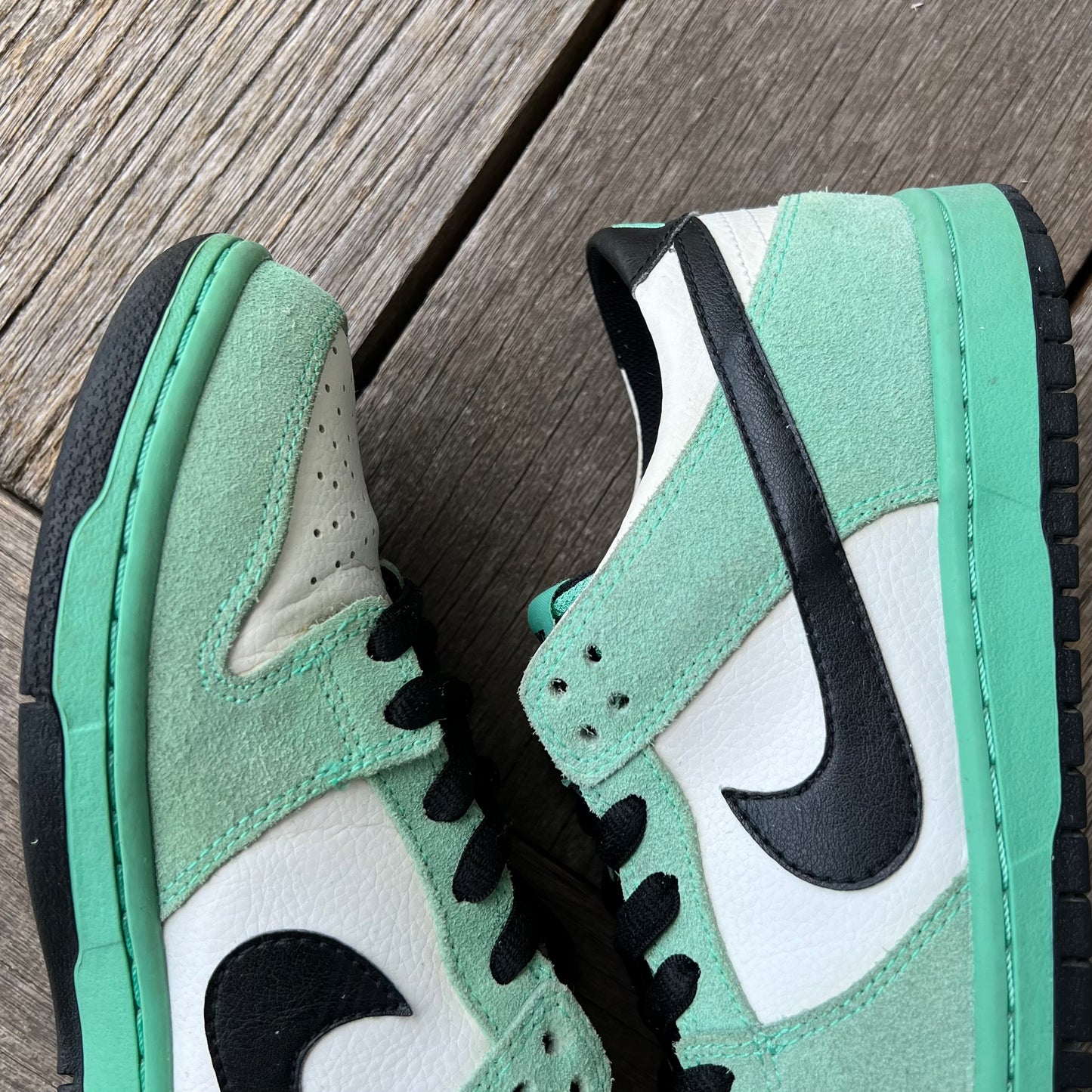 Nike SB Dunk Low Sea Crystal Size 8.5