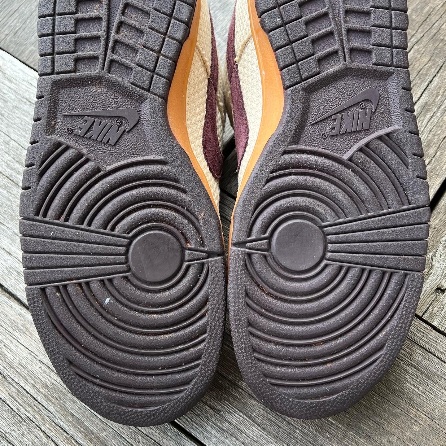 Nike SB Dunk Low Red Hemp Size 11.5