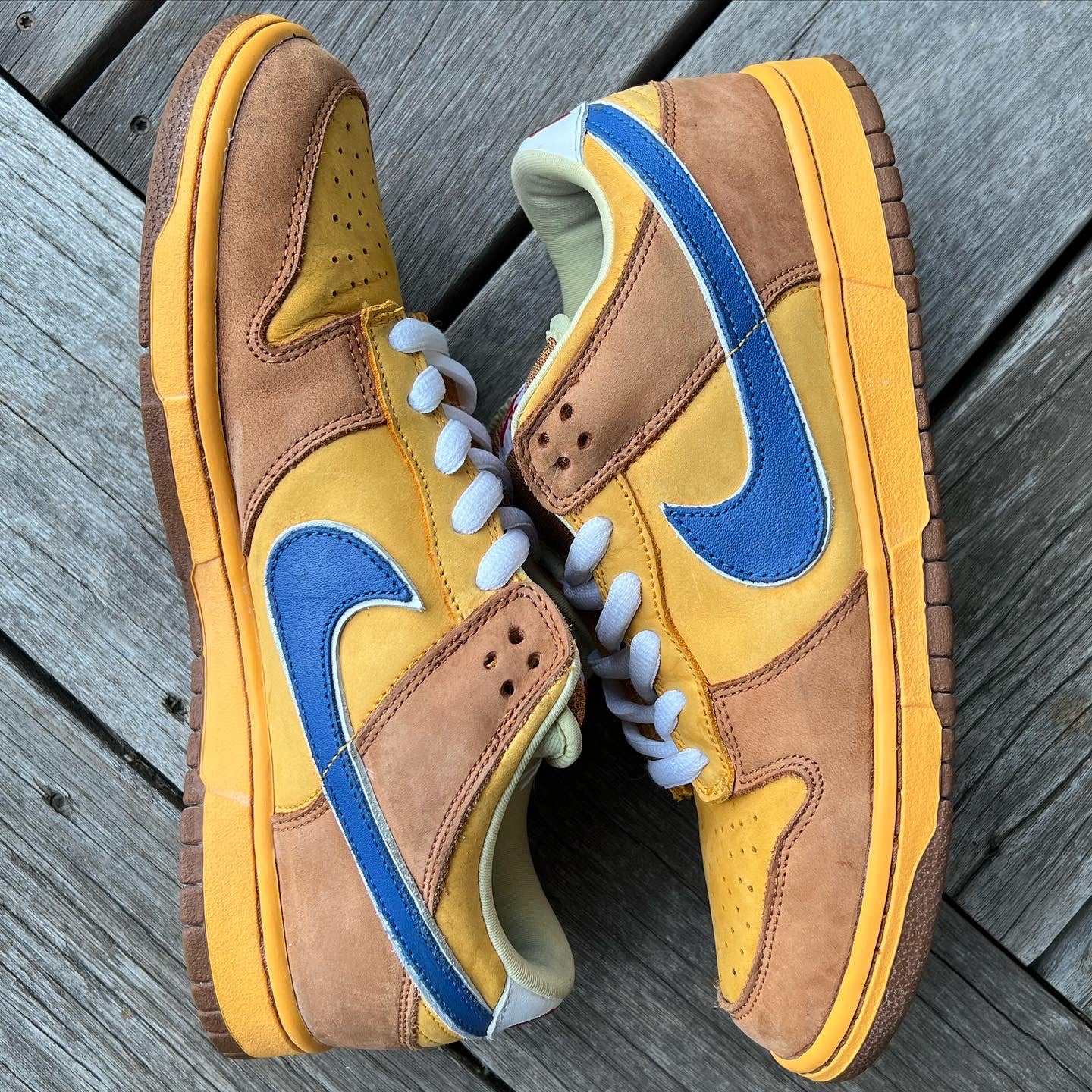 Nike SB Dunk Low Newcastle Brown Ale Size 10