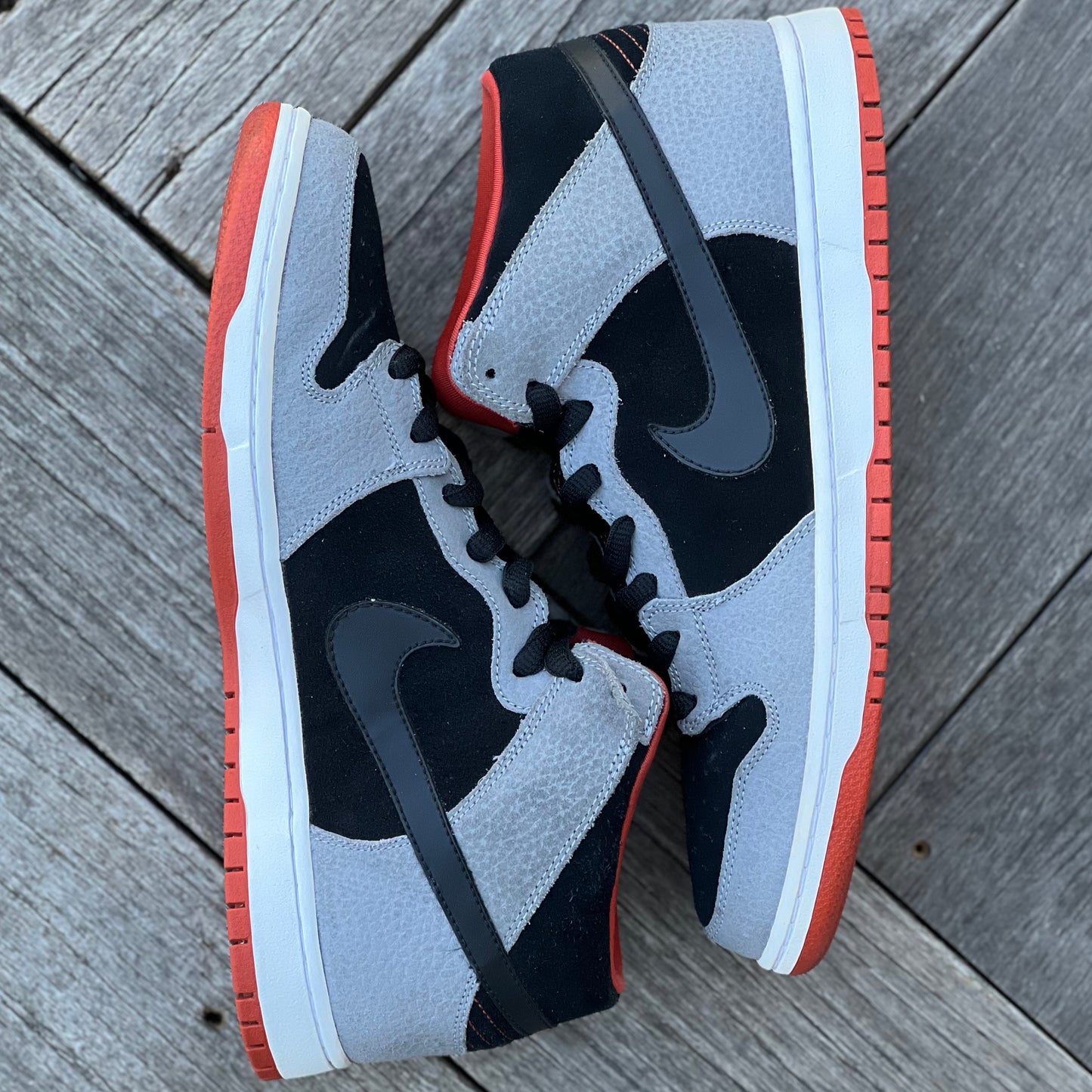 Nike SB Dunk Mid UnSupreme Size 11.5