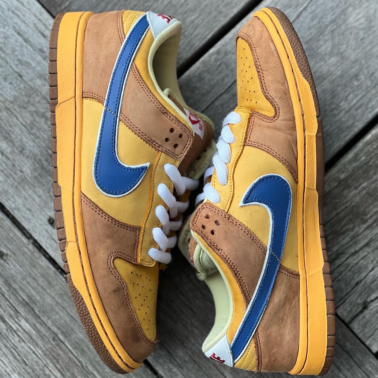 Nike SB Dunk Low Newcastle Brown Ale Size 10
