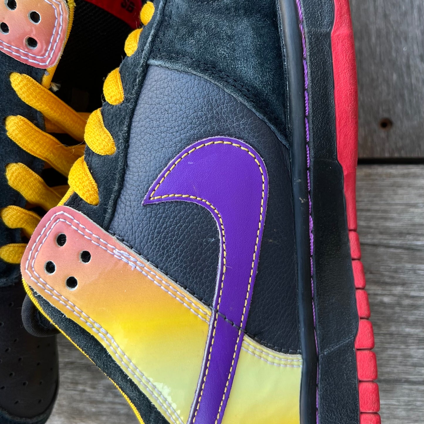 Nike SB Dunk Low Appetite for Destruction Size 10