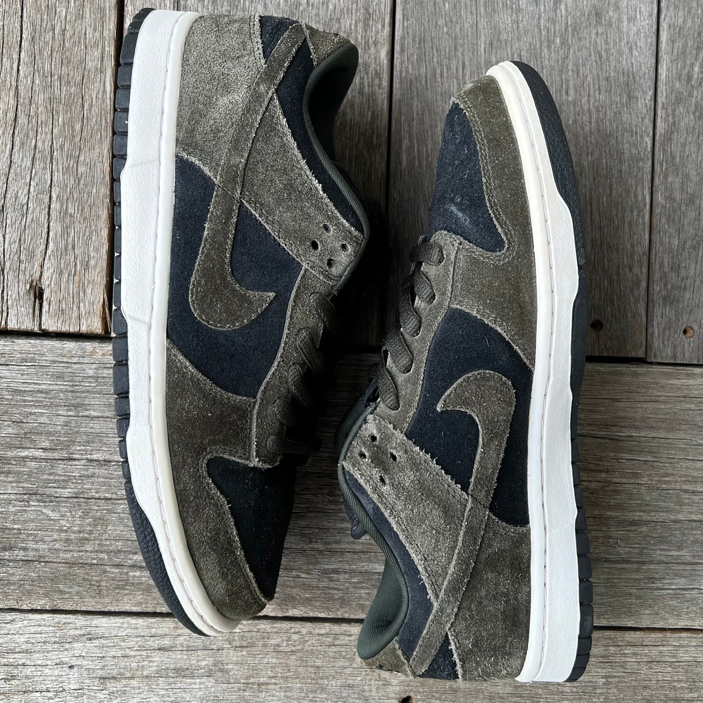 Nike SB Dunk Low UnLoden Size 8.5