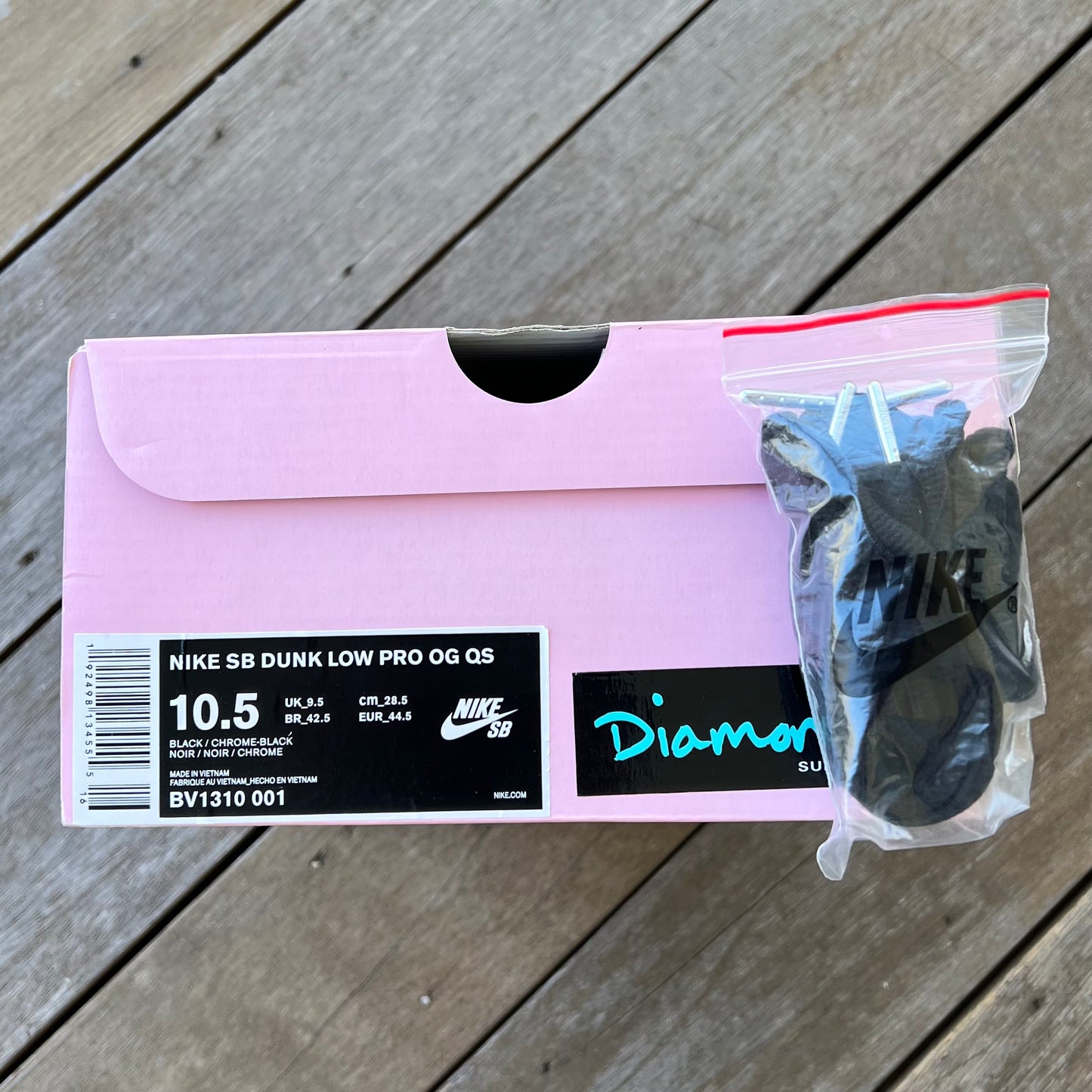Nike SB Dunk Low Black Diamond Size 10.5