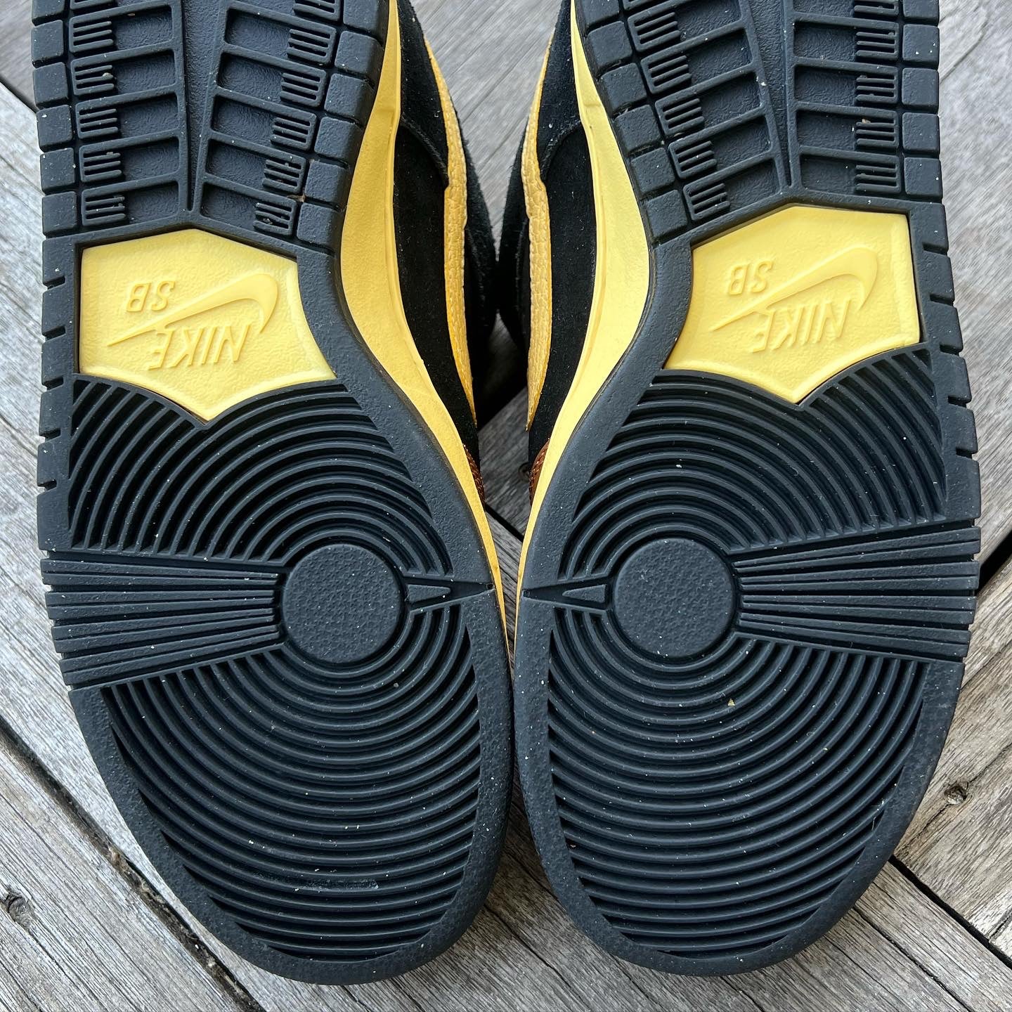 Nike SB Dunk Low Black & Tan Size 9.5