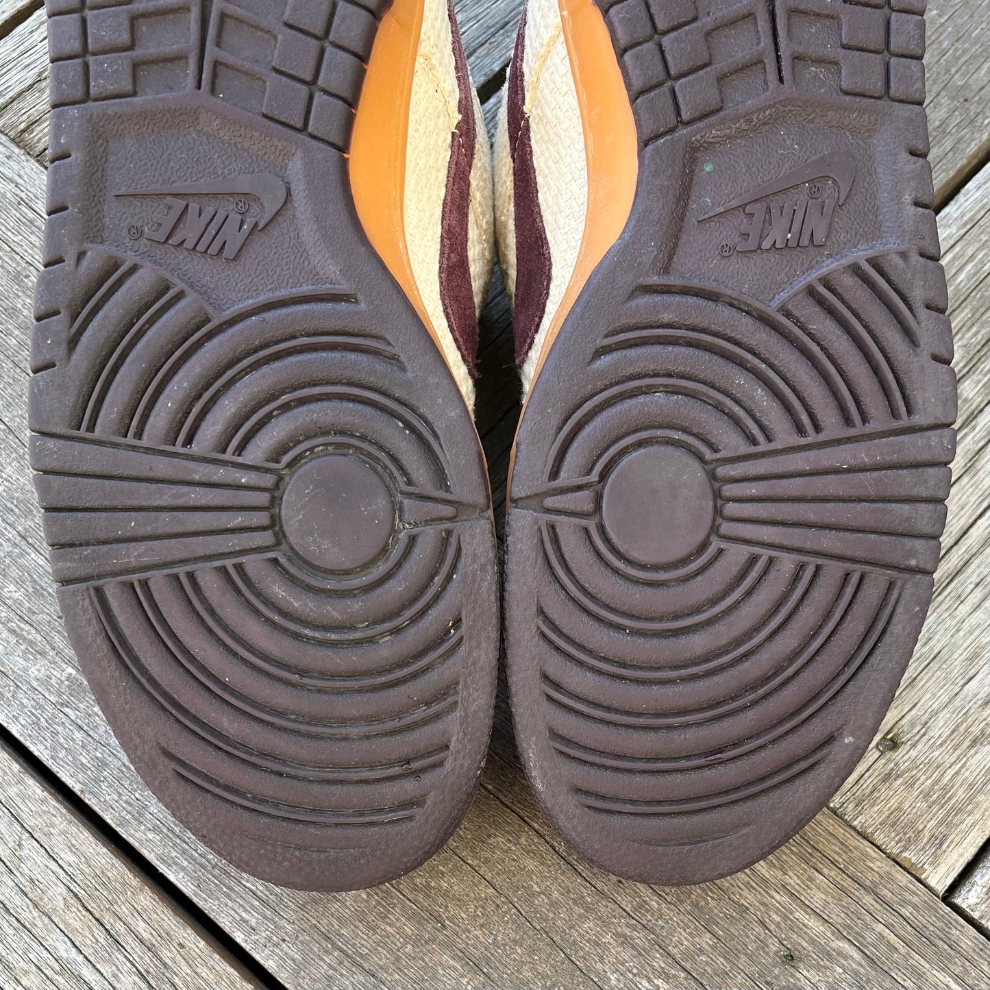 Nike SB Dunk Low Red Hemp Size 10