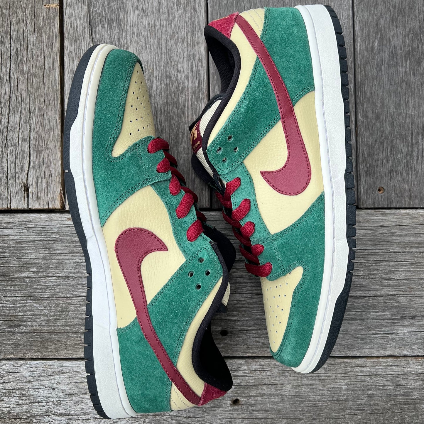 Nike SB Dunk Low Jameson/Vegas Gold Size 11.5