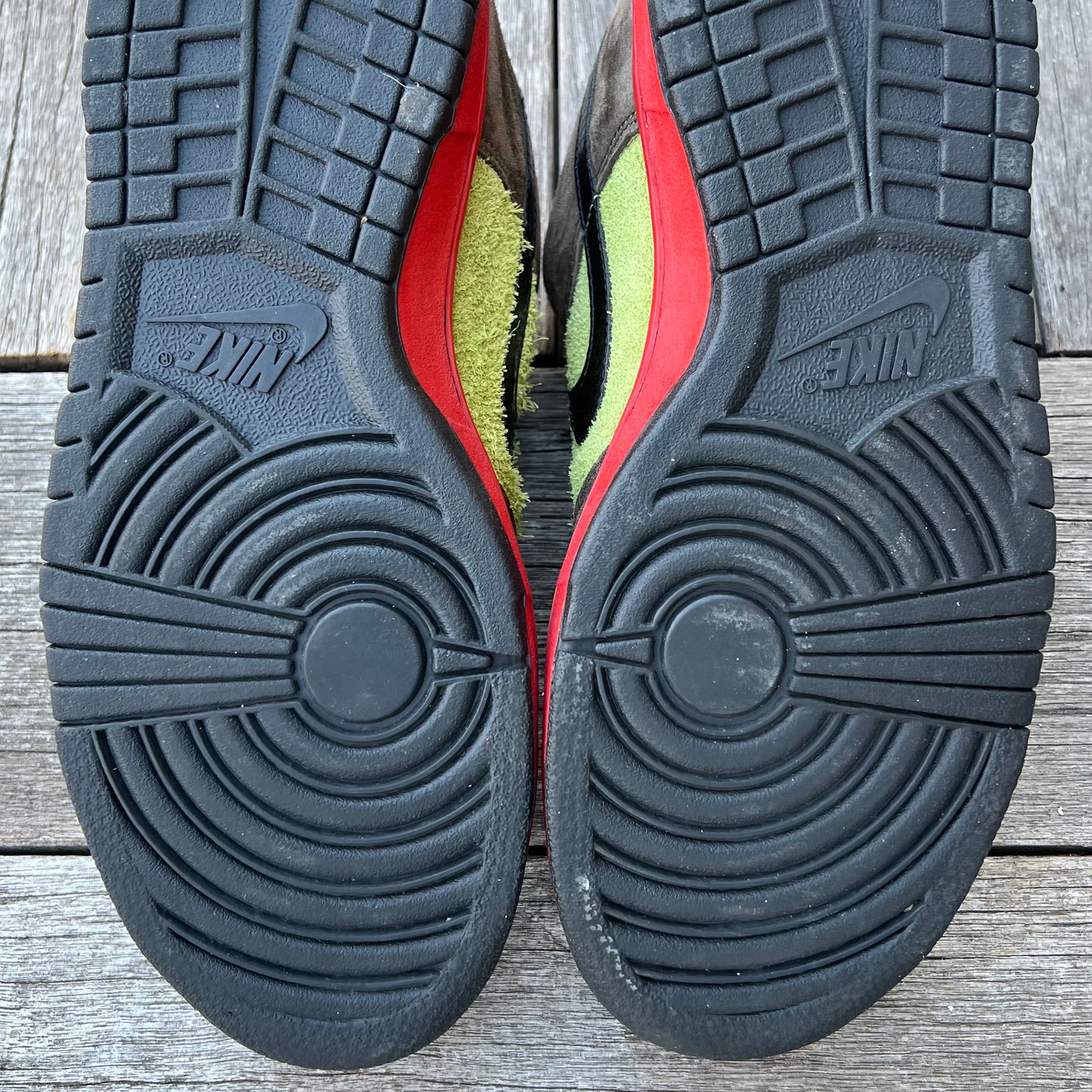 Nike SB Dunk Low Asparagus Size 10