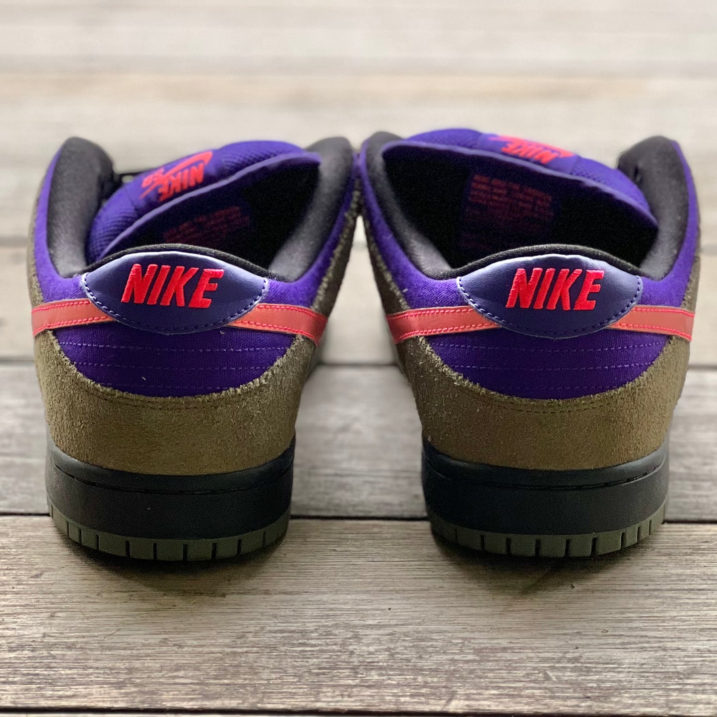 Nike SB Dunk Low Medium Olive Atomic Red Size 10.5