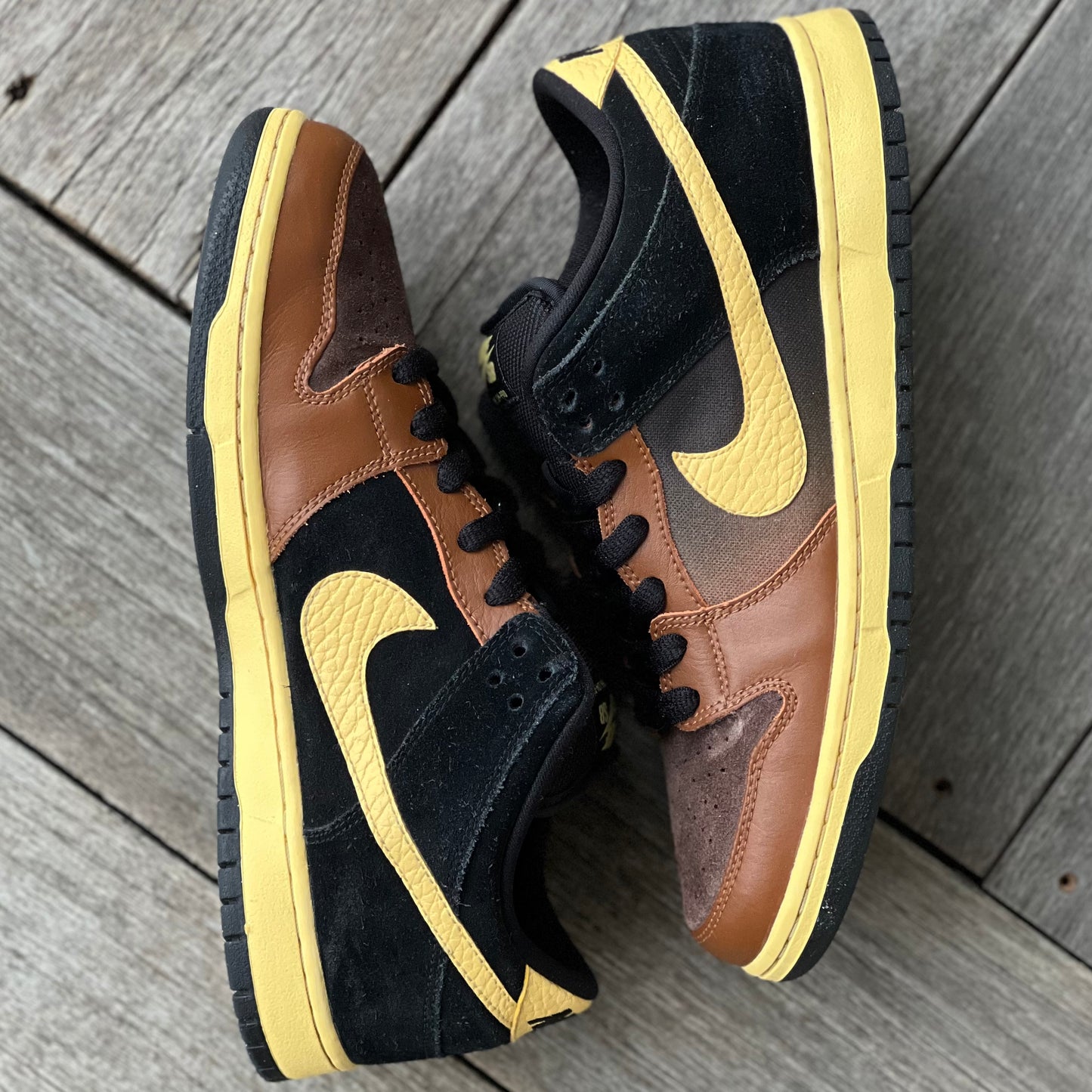 Nike SB Dunk Low Black & Tan Size 9.5