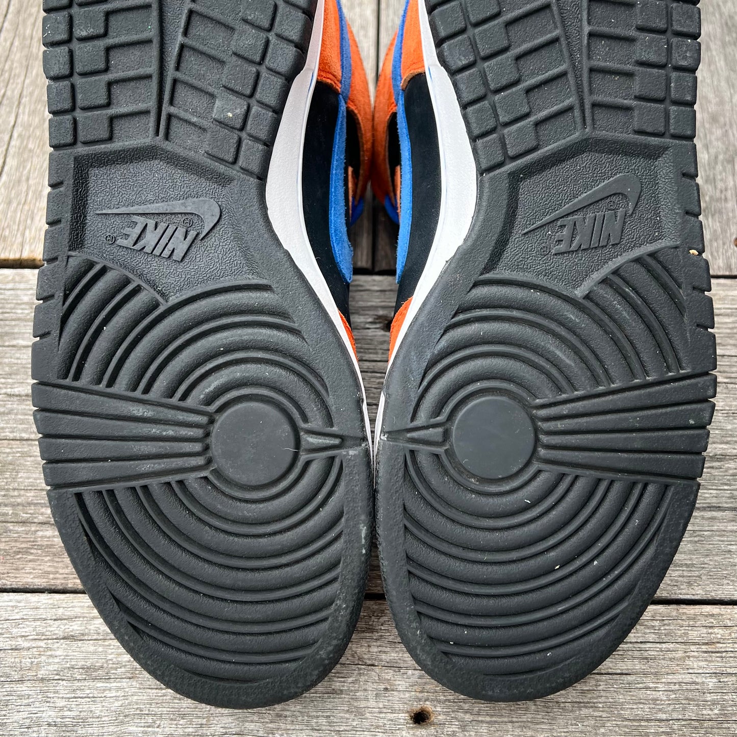 Nike SB Dunk High Knicks Size 9