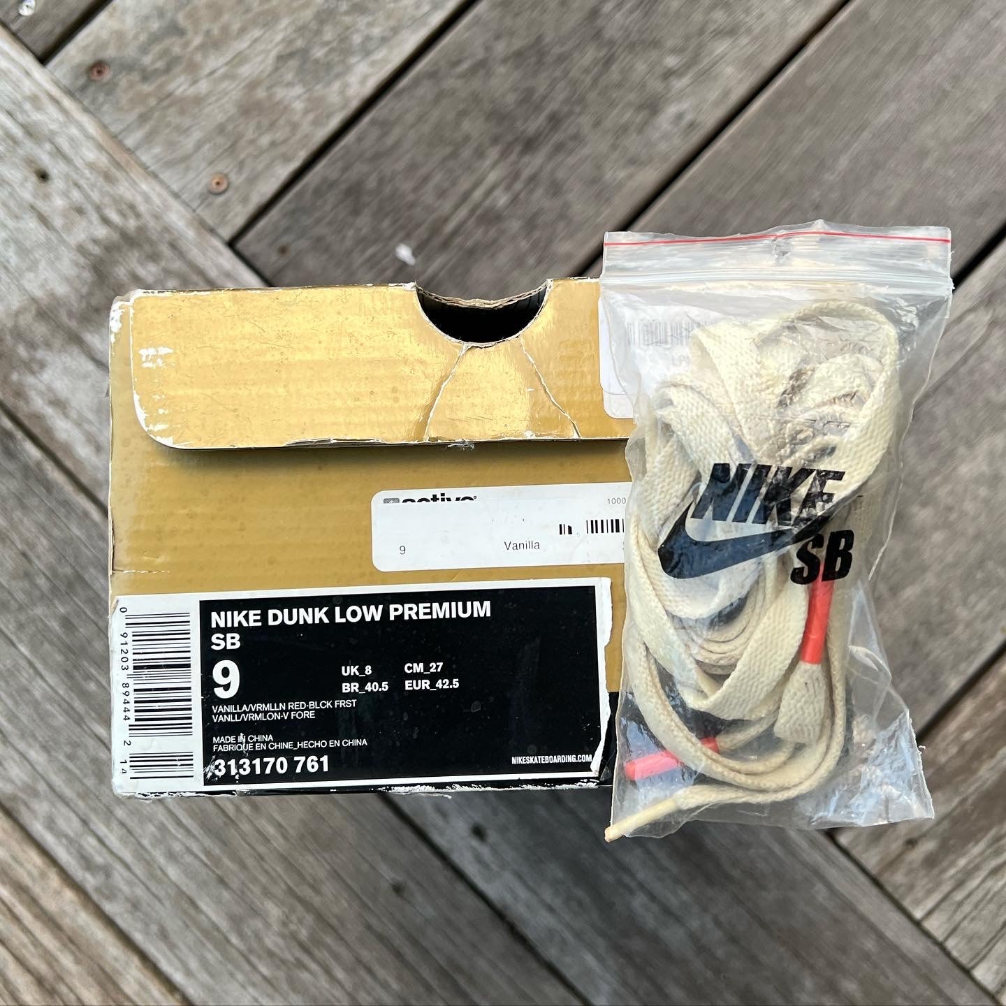 Nike SB Dunk Low Mosquito Size 9