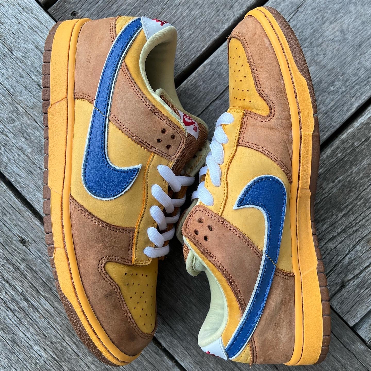 Nike SB Dunk Low Newcastle Brown Ale Size 10
