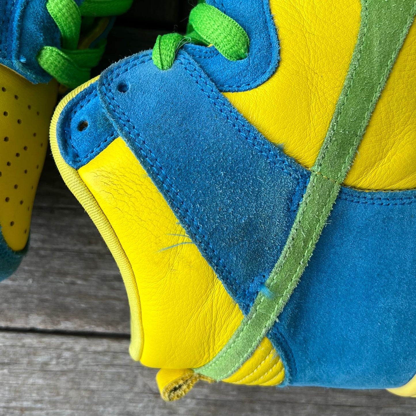 Nike SB Dunk High Marge Simpson Size 9