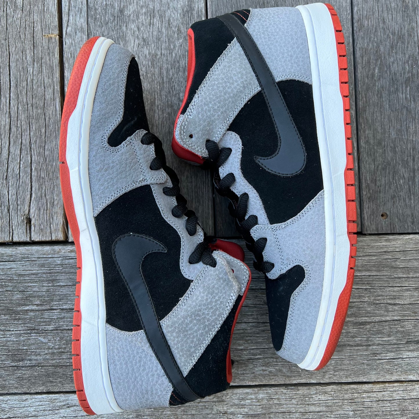 Nike SB Dunk Mid UnSupreme Size 11.5