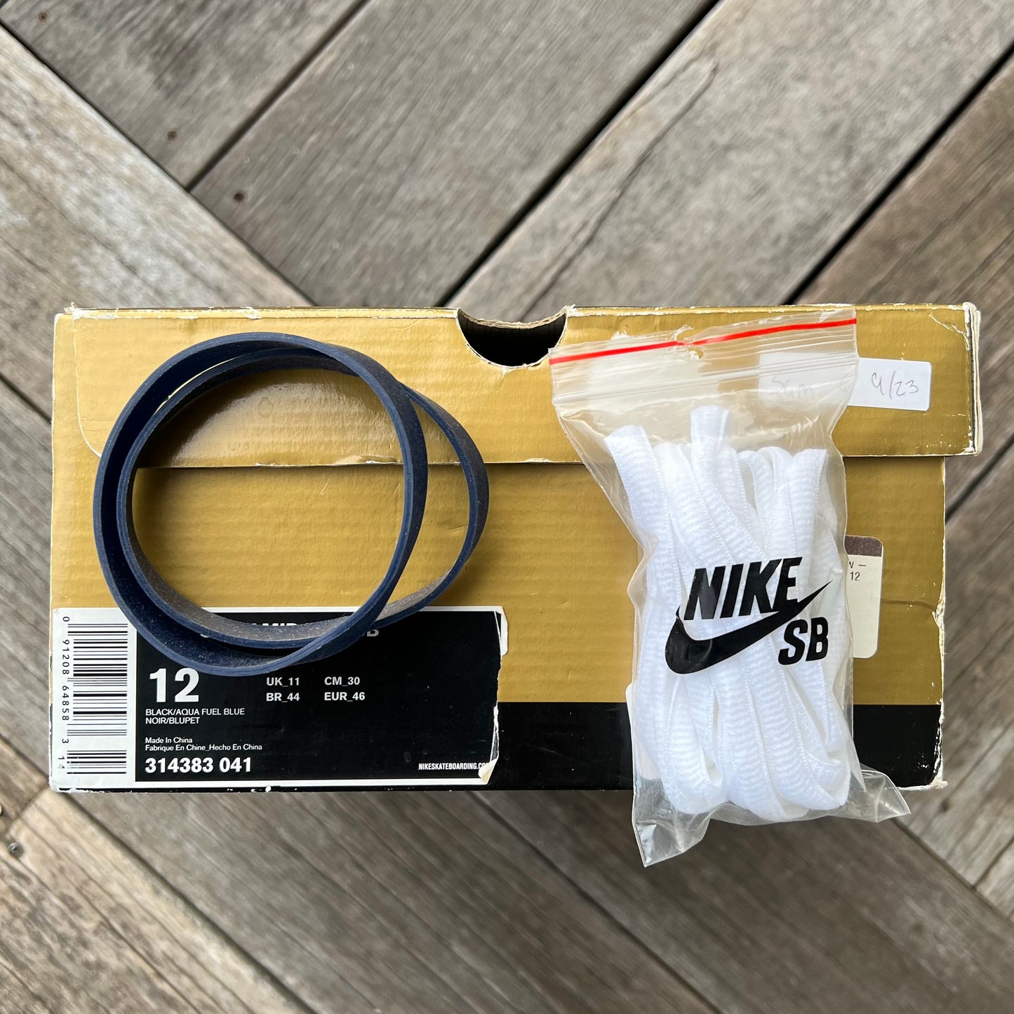 Nike SB Dunk Low Red Lobster Size 12