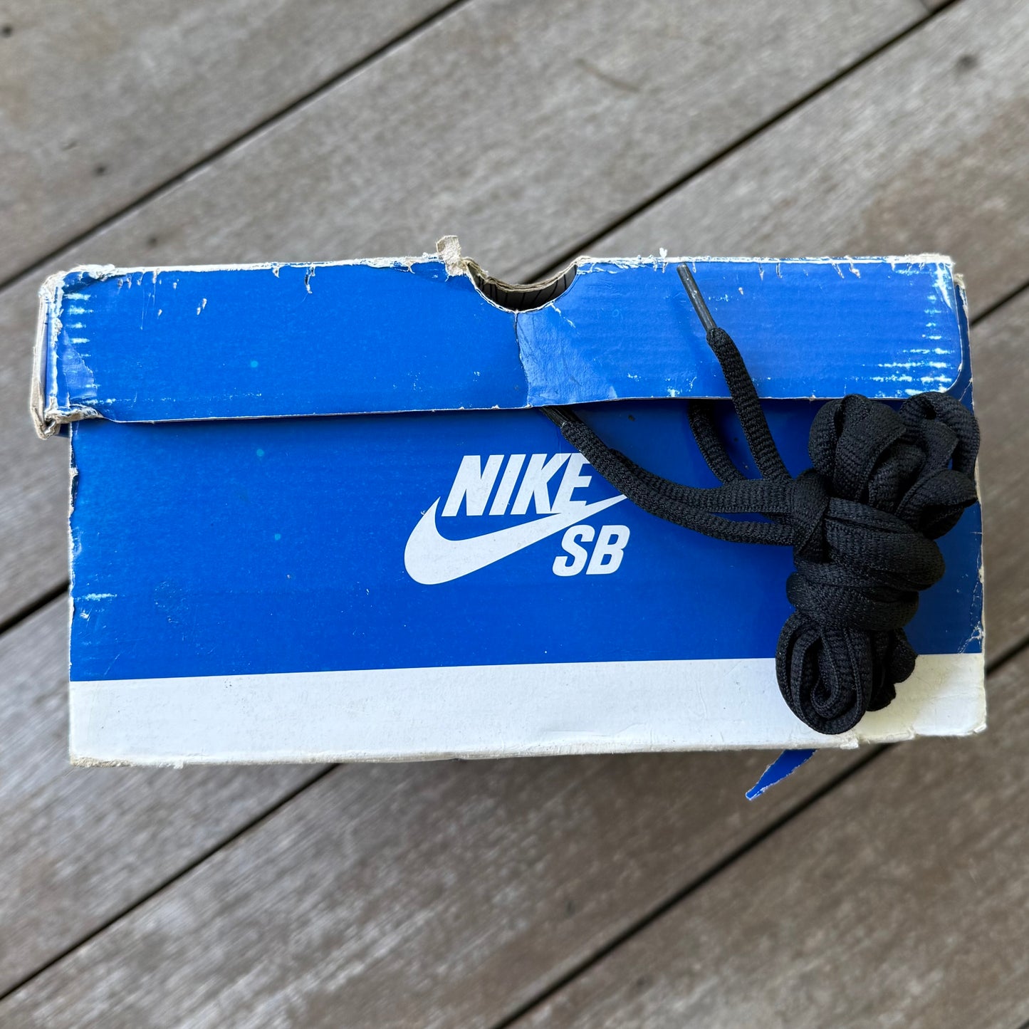Nike SB Dunk Low Jameson Vegas Gold Size 12