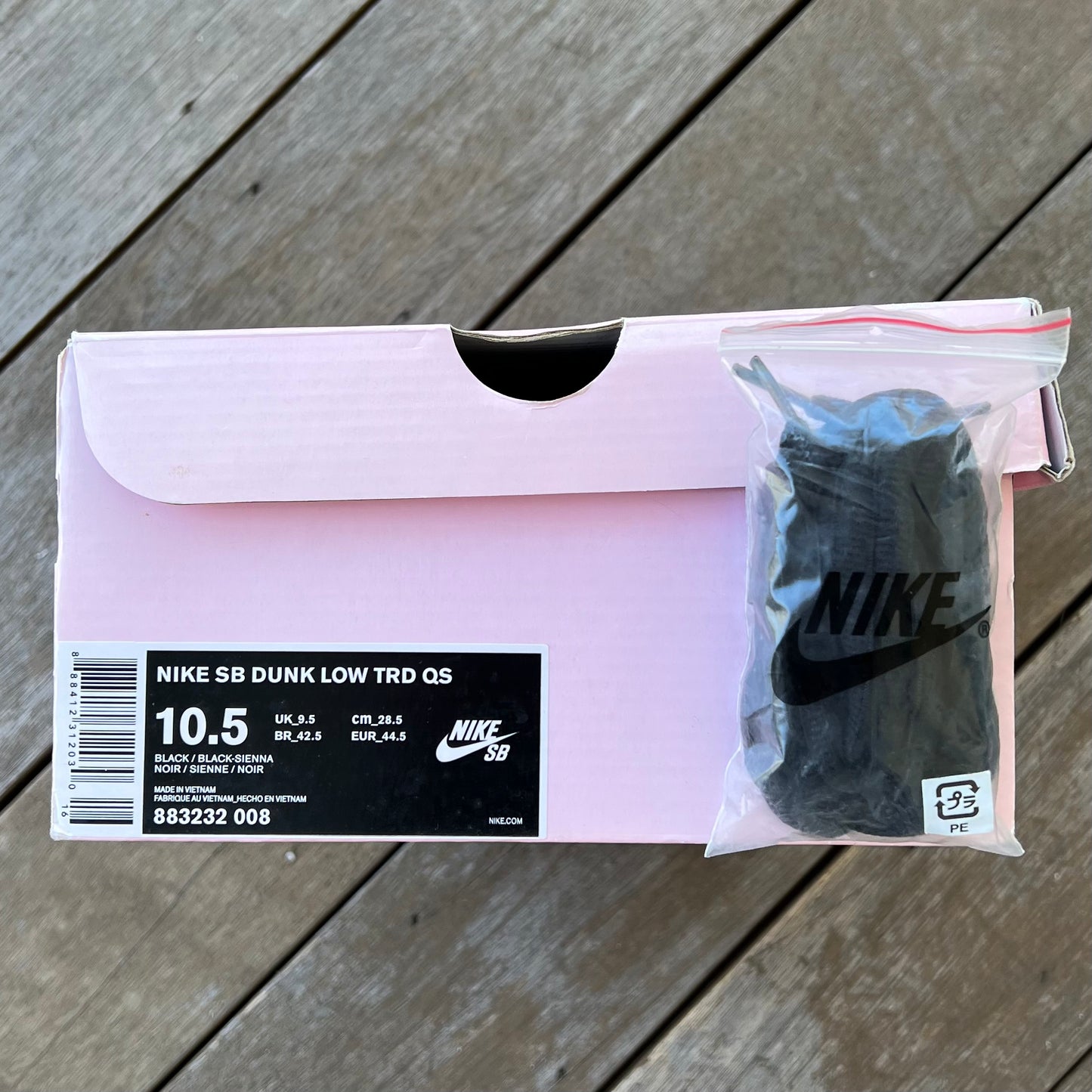 Nike SB Dunk Low Black Pigeon Size 10.5
