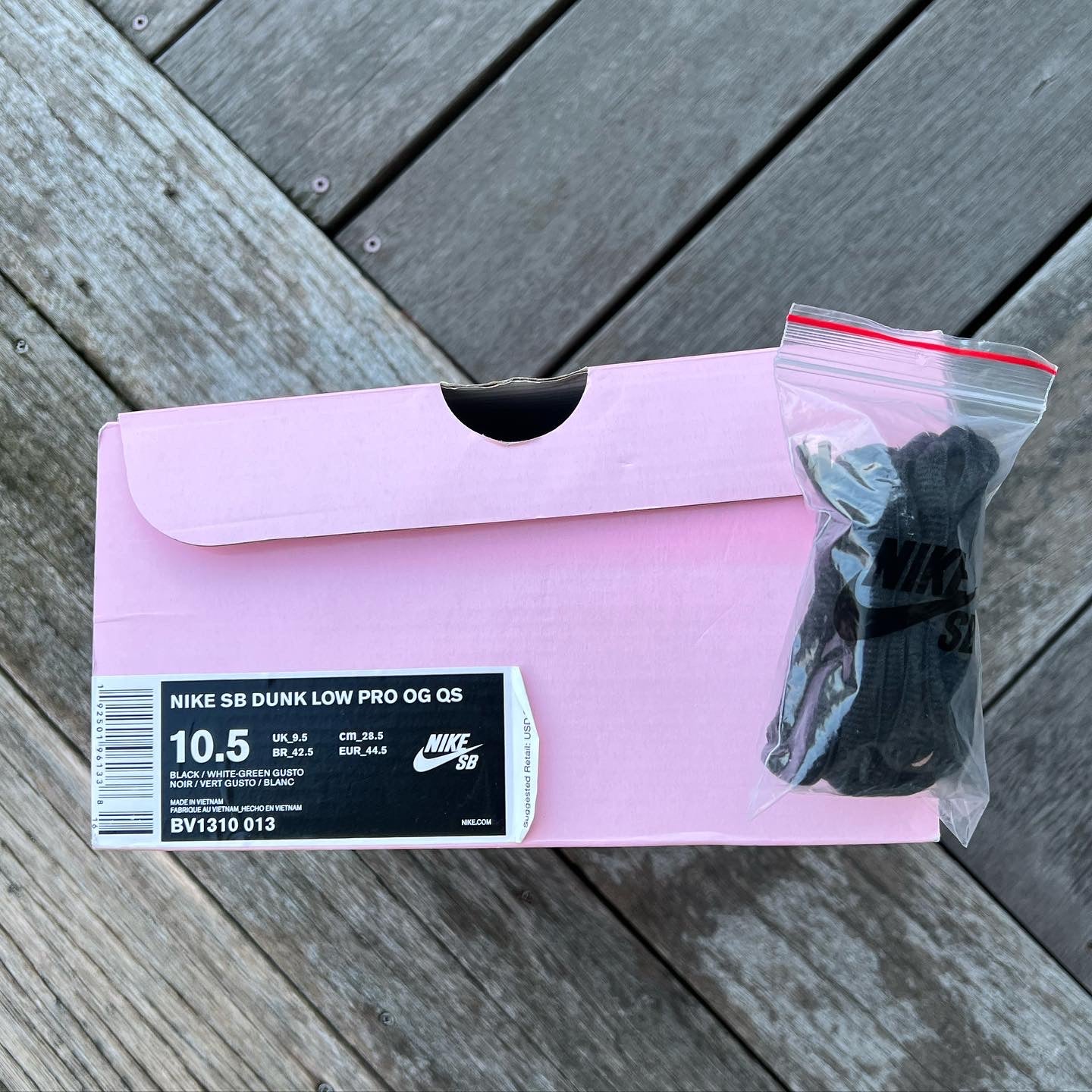 Nike SB Dunk Low Panda Pigeon Size 10.5