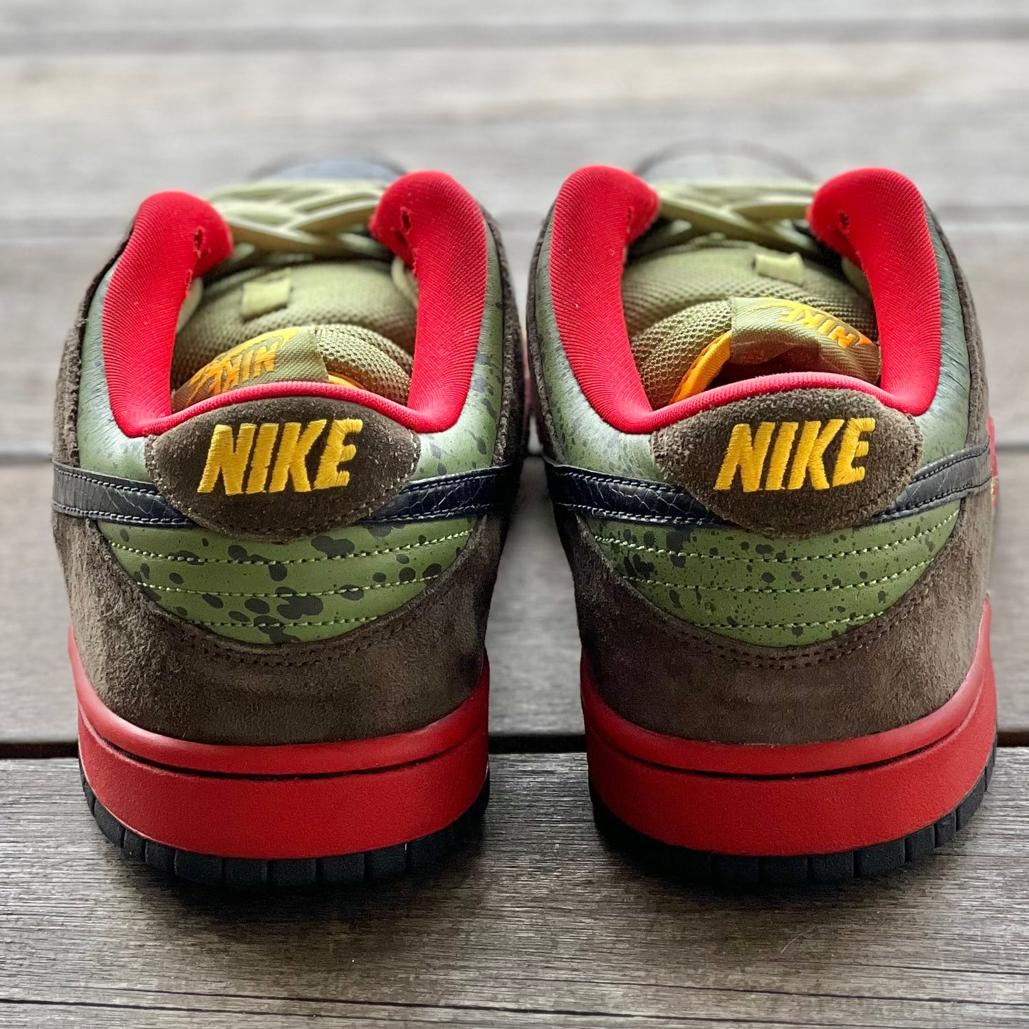 Nike SB Dunk Low Asparagus Size 10