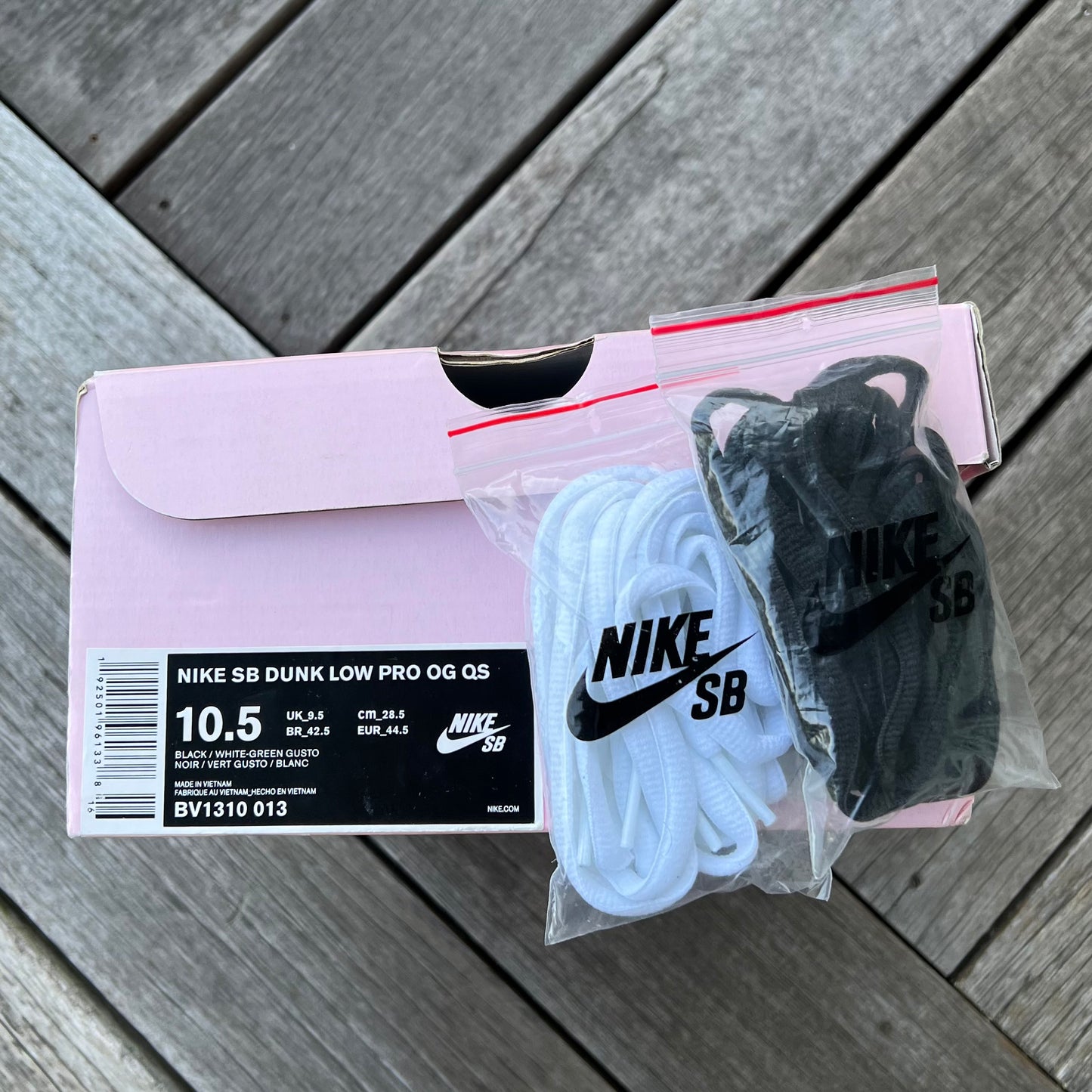 Nike SB Dunk Low Panda Pigeon Size 10.5