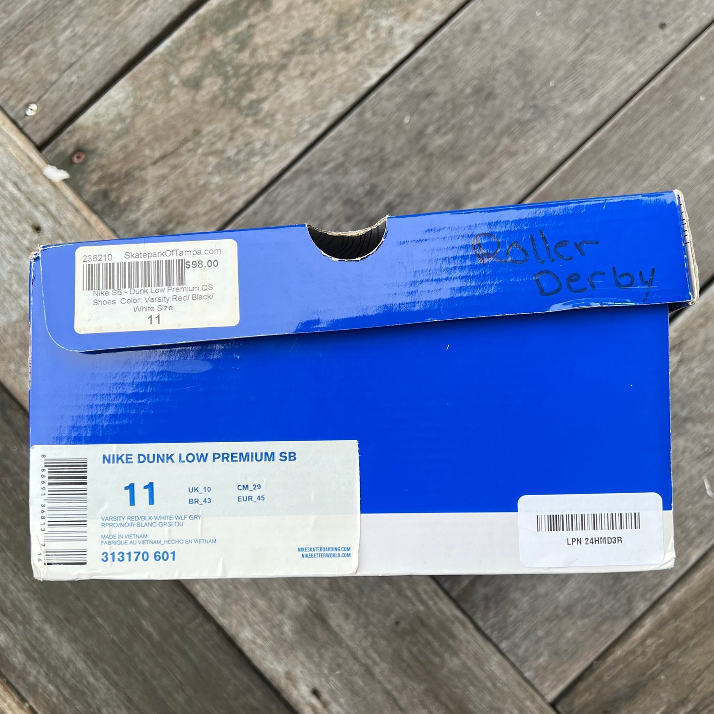 Nike SB Dunk Low Roller Derby Size 11