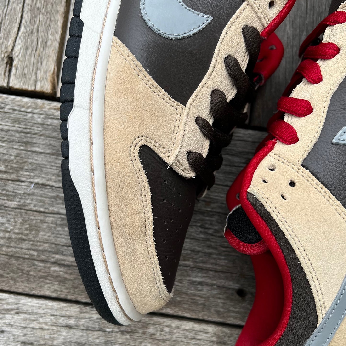 Nike SB Dunk Low Dark Chocolate Linen Size 10