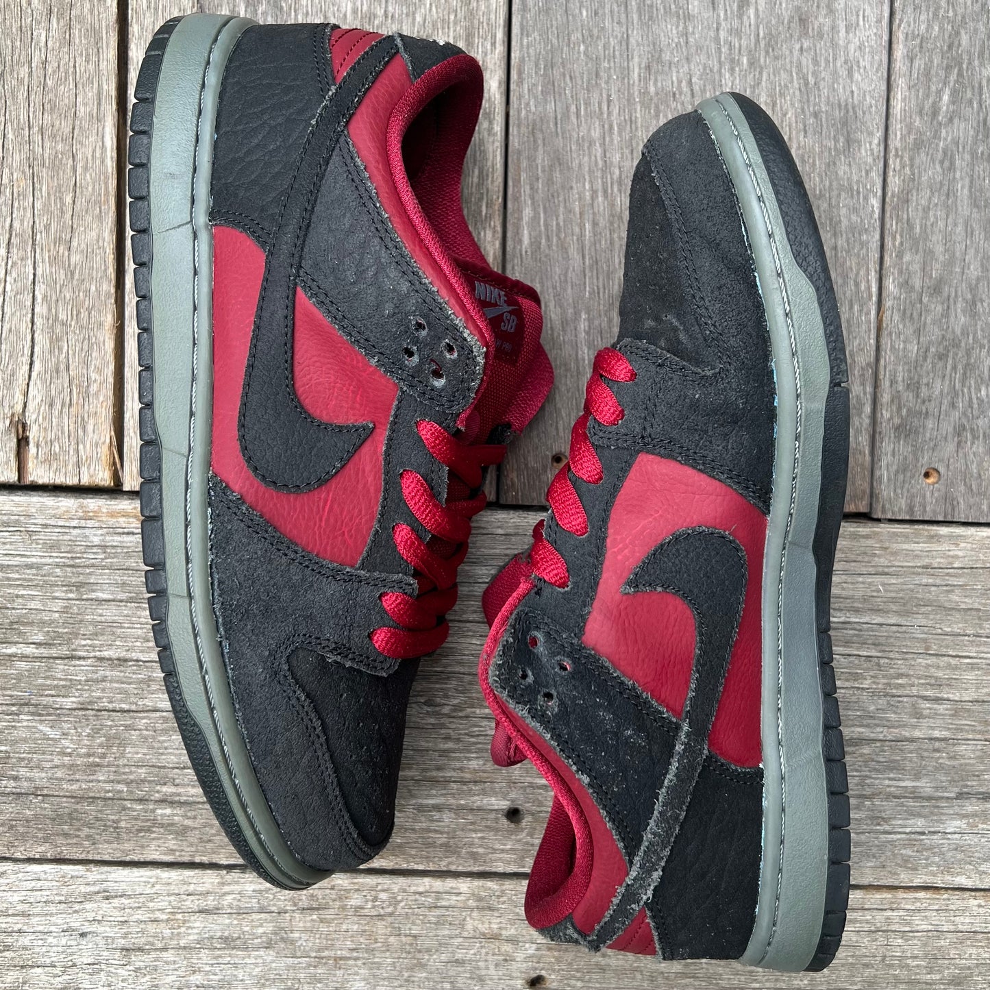 Nike SB Dunk Low Red Wine Size 8.5