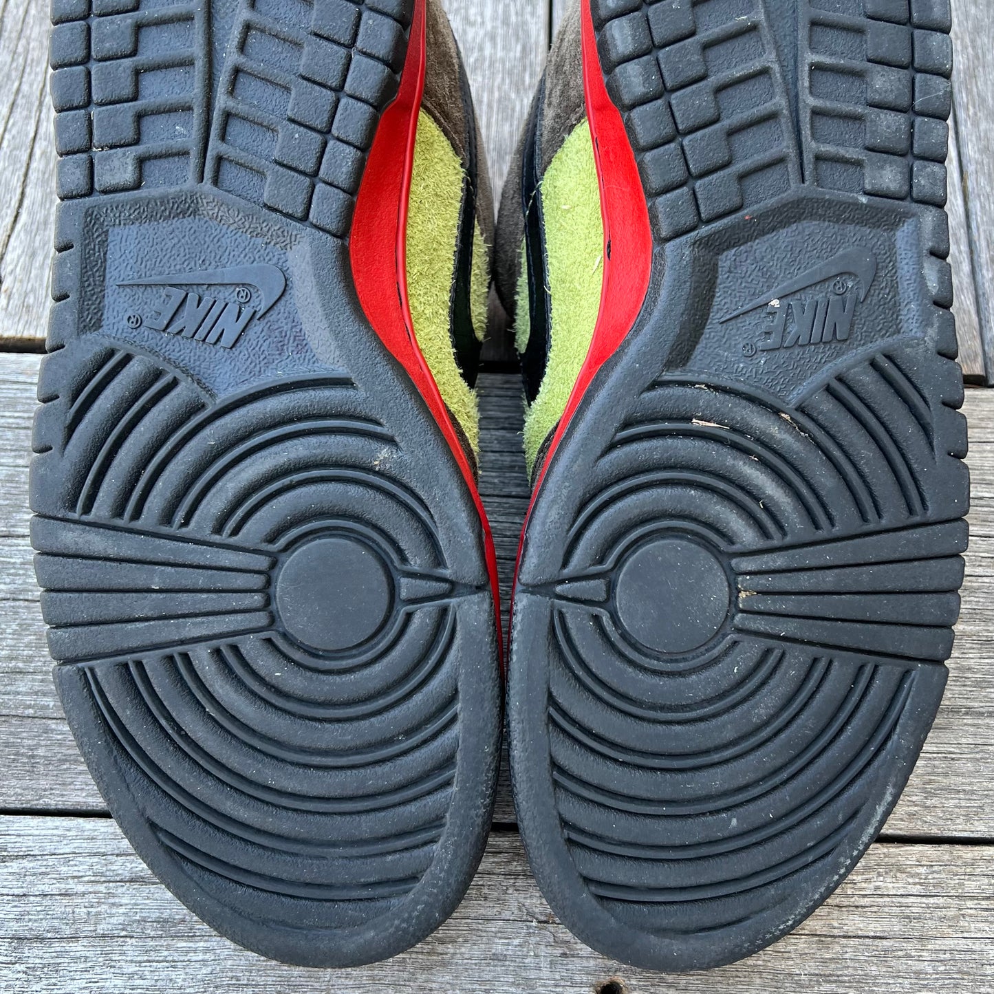 Nike SB Dunk Low Asparagus Size 9.5