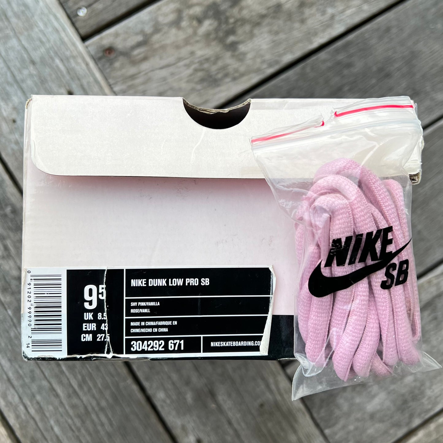 Nike SB Dunk Low Stussy Cherry Size 9.5