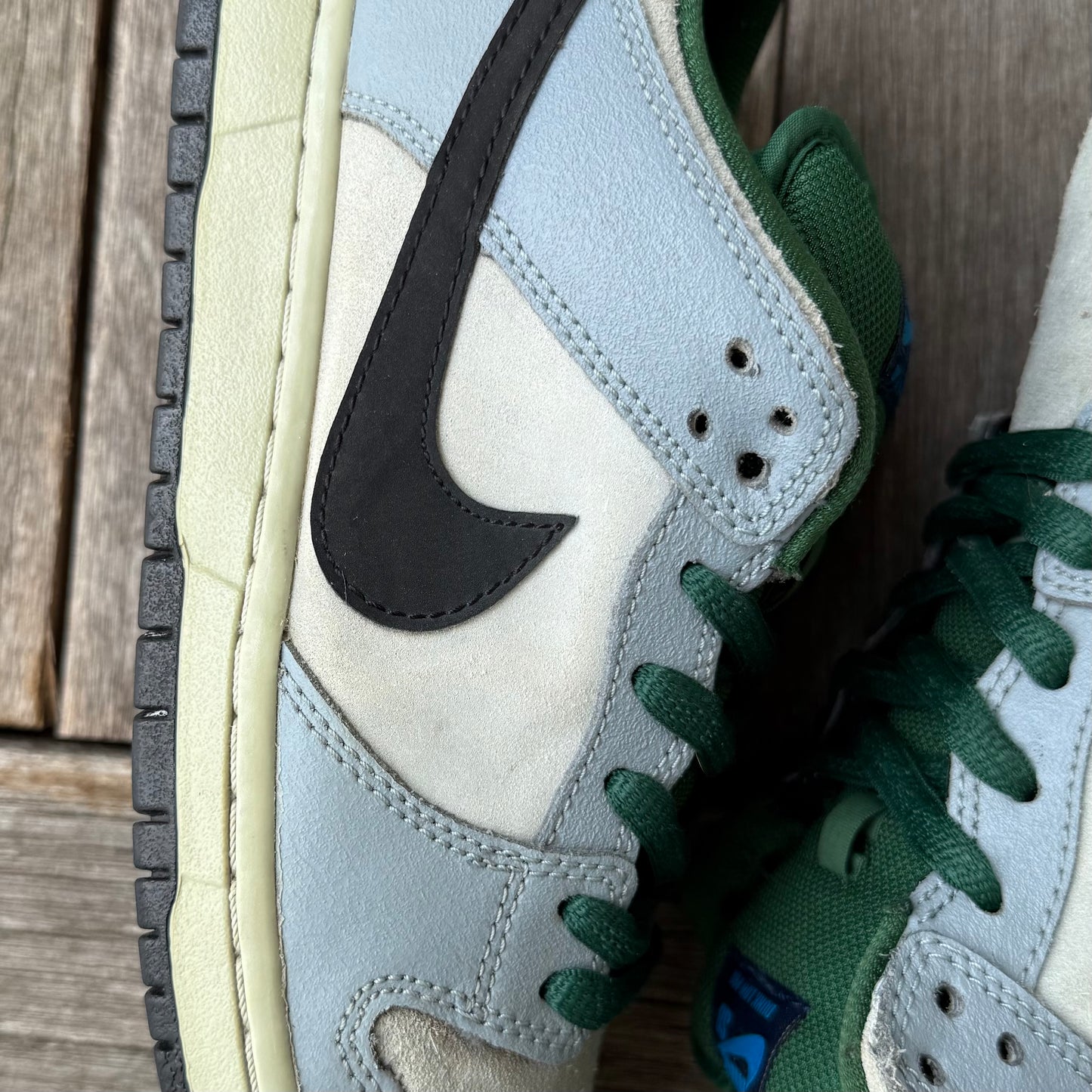 Nike SB Dunk Low Central Park Maple Leaf Size 9.5