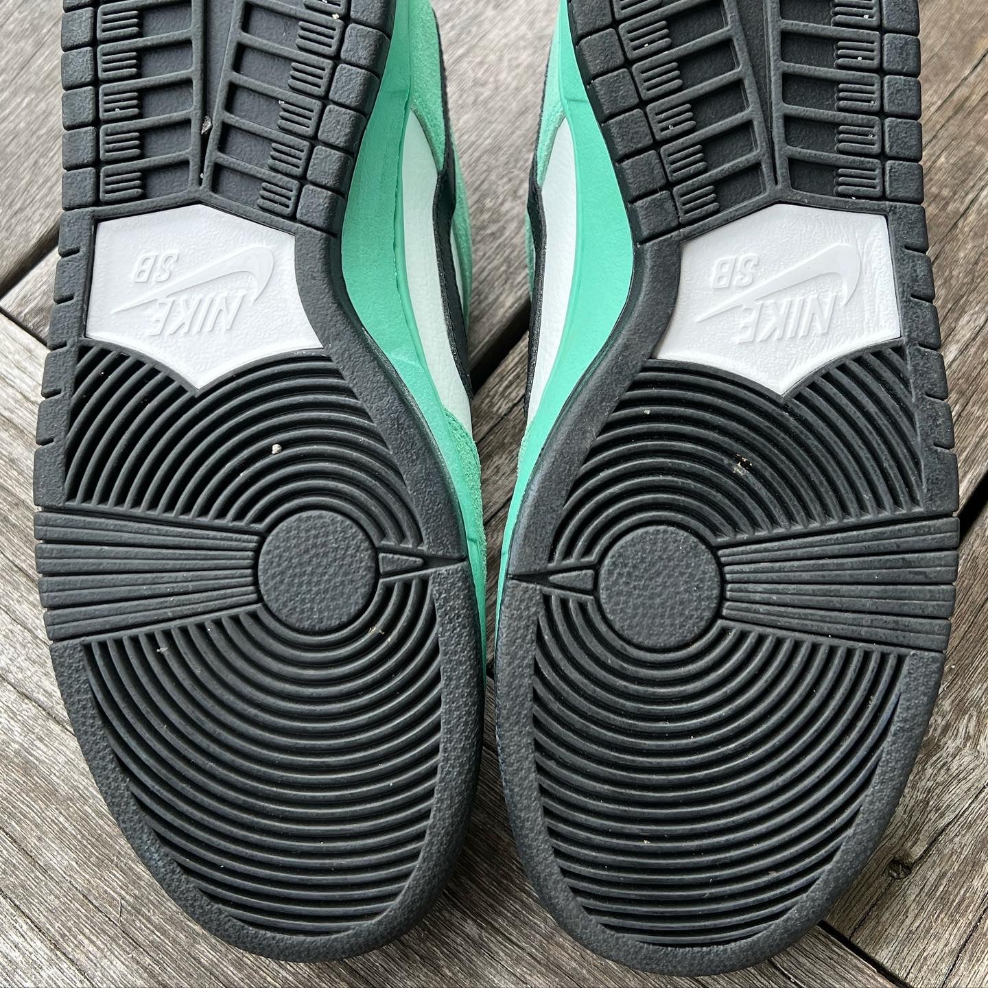 Nike SB Dunk Low Sea Crystal Size 10