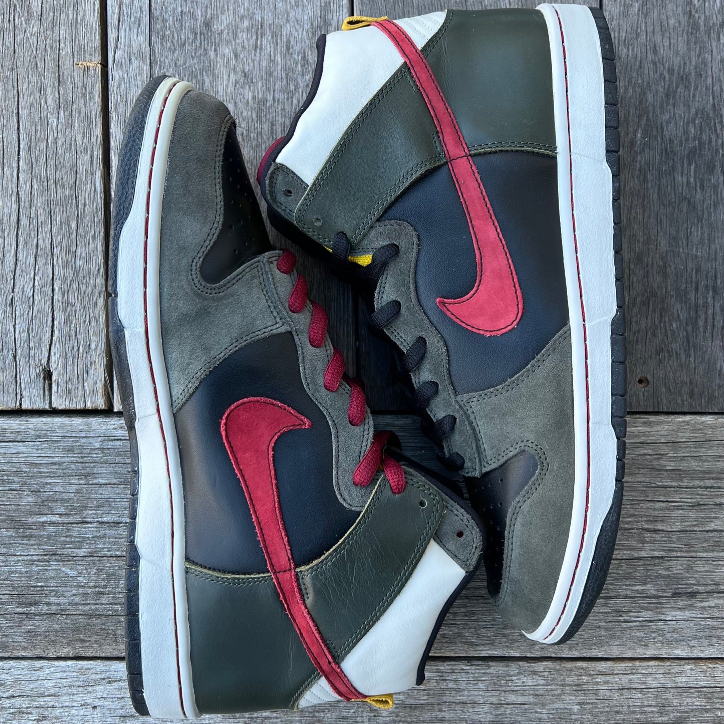 Nike SB Dunk High Boba Fett Size 13