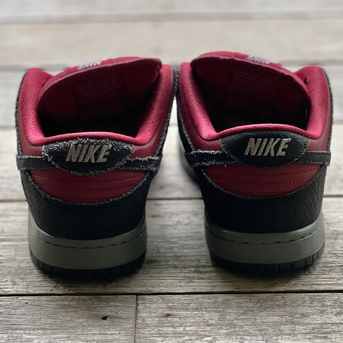 Nike SB Dunk Low Red Wine Size 8.5