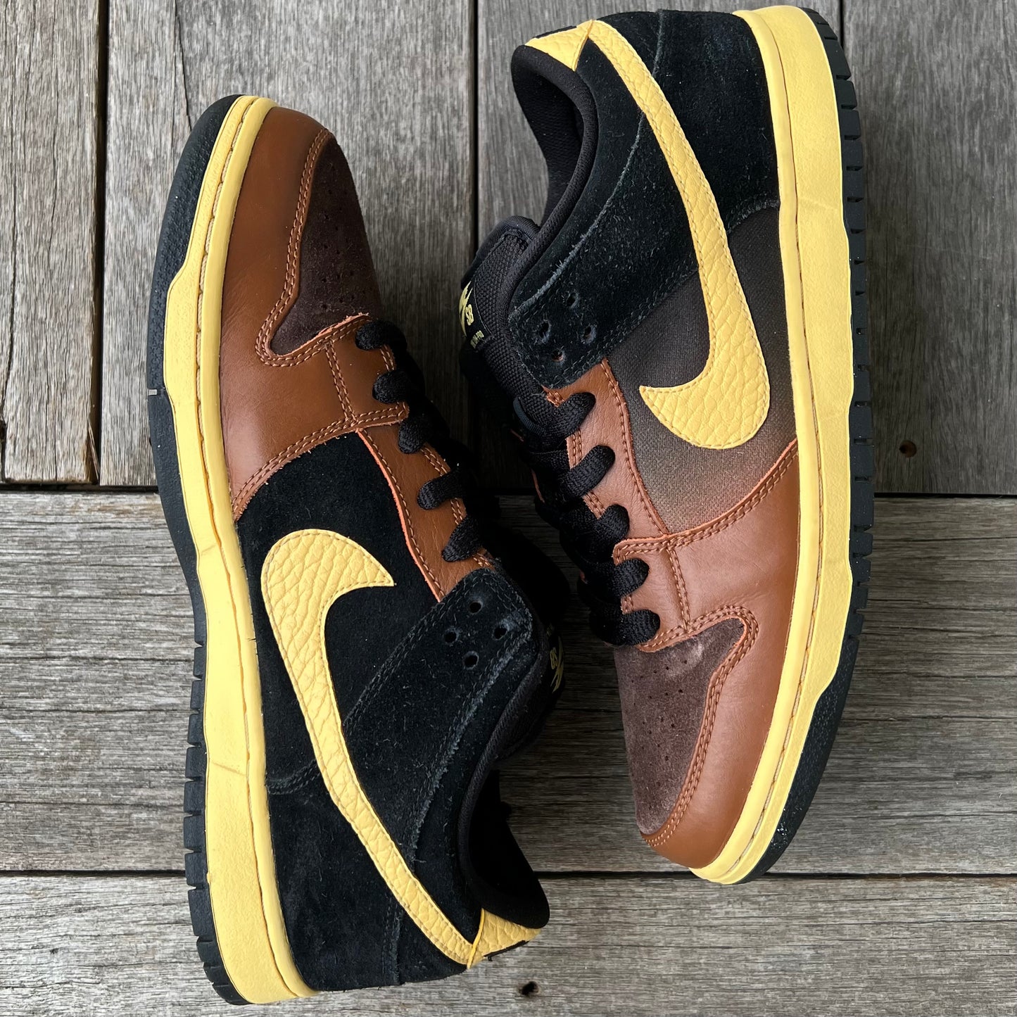 Nike SB Dunk Low Black & Tan Size 9.5