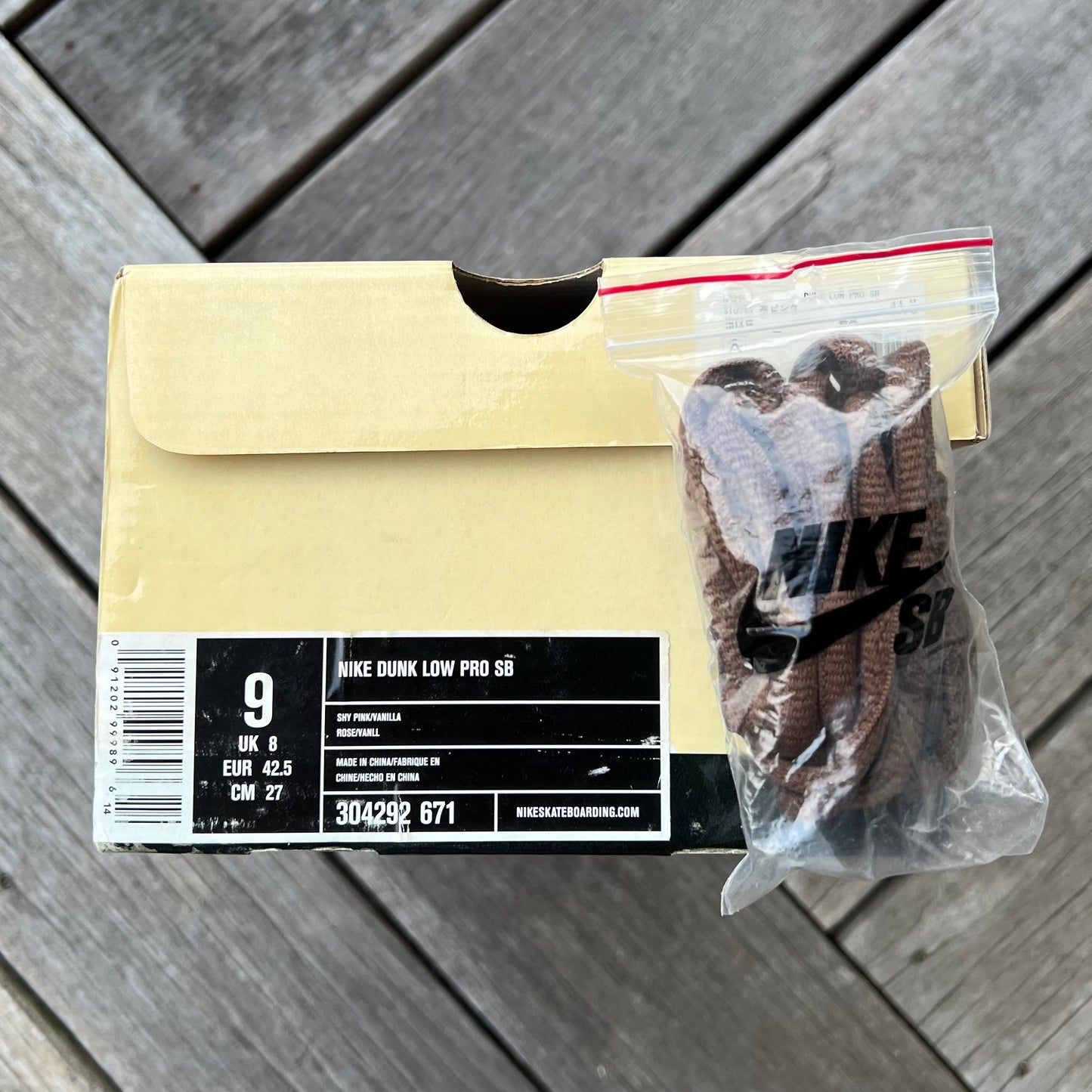 Nike SB Dunk Low Stussy Cherry Size 9