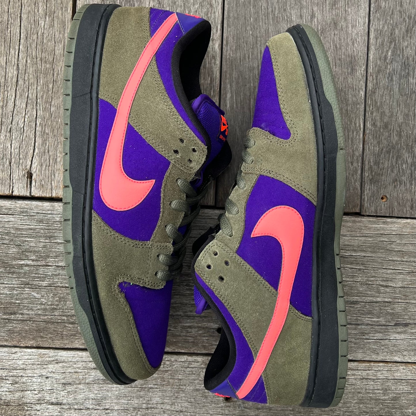 Nike SB Dunk Low Medium Olive Atomic Purple Size 13