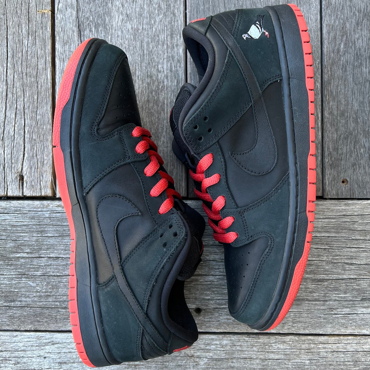 Nike SB Dunk Low Black Pigeon Size 10.5
