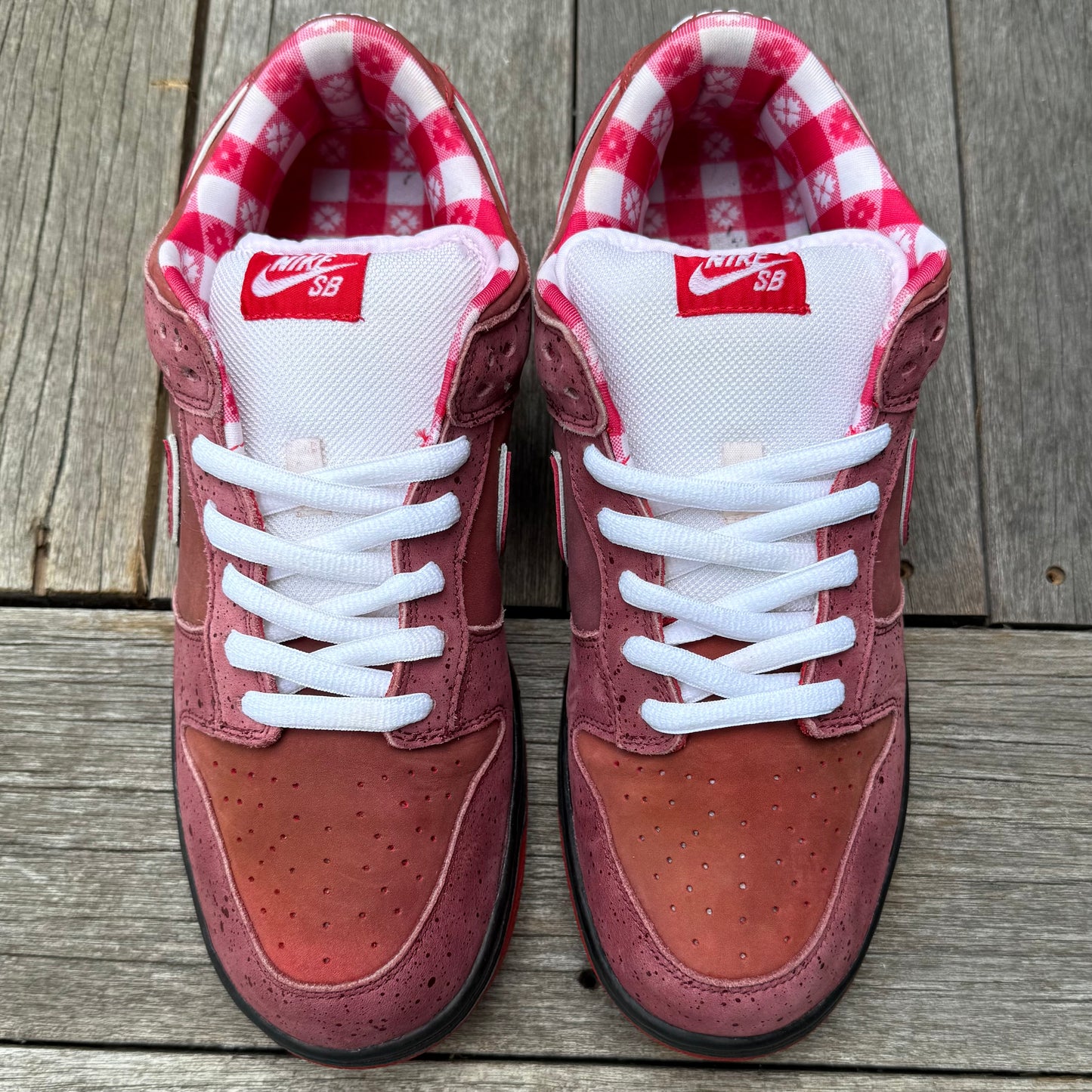 Nike SB Dunk Low Red Lobster Size 11.5
